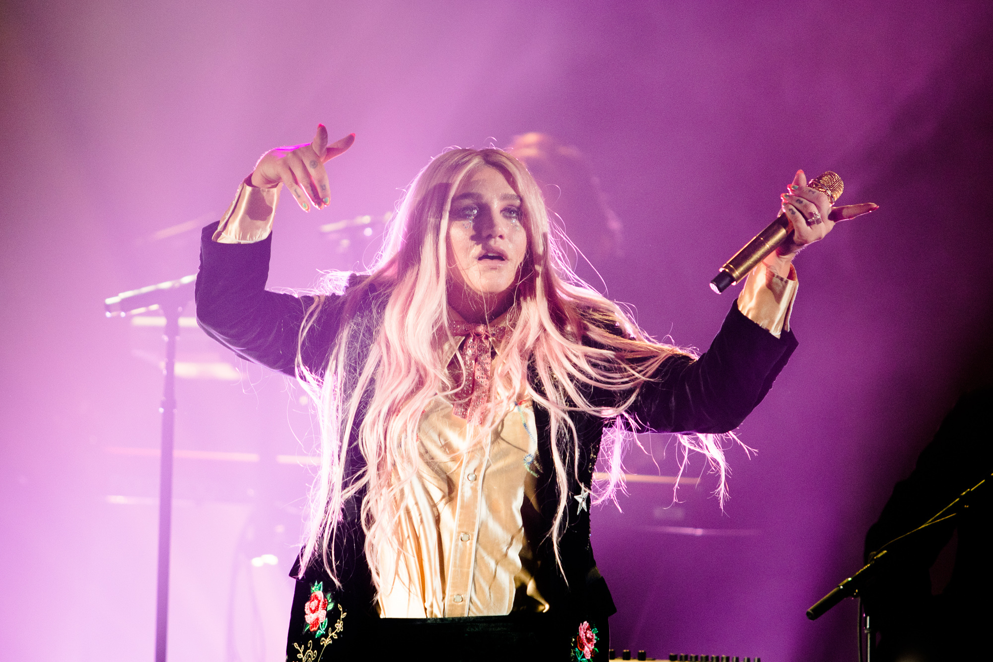 Kesha Electric Brixton141117 24