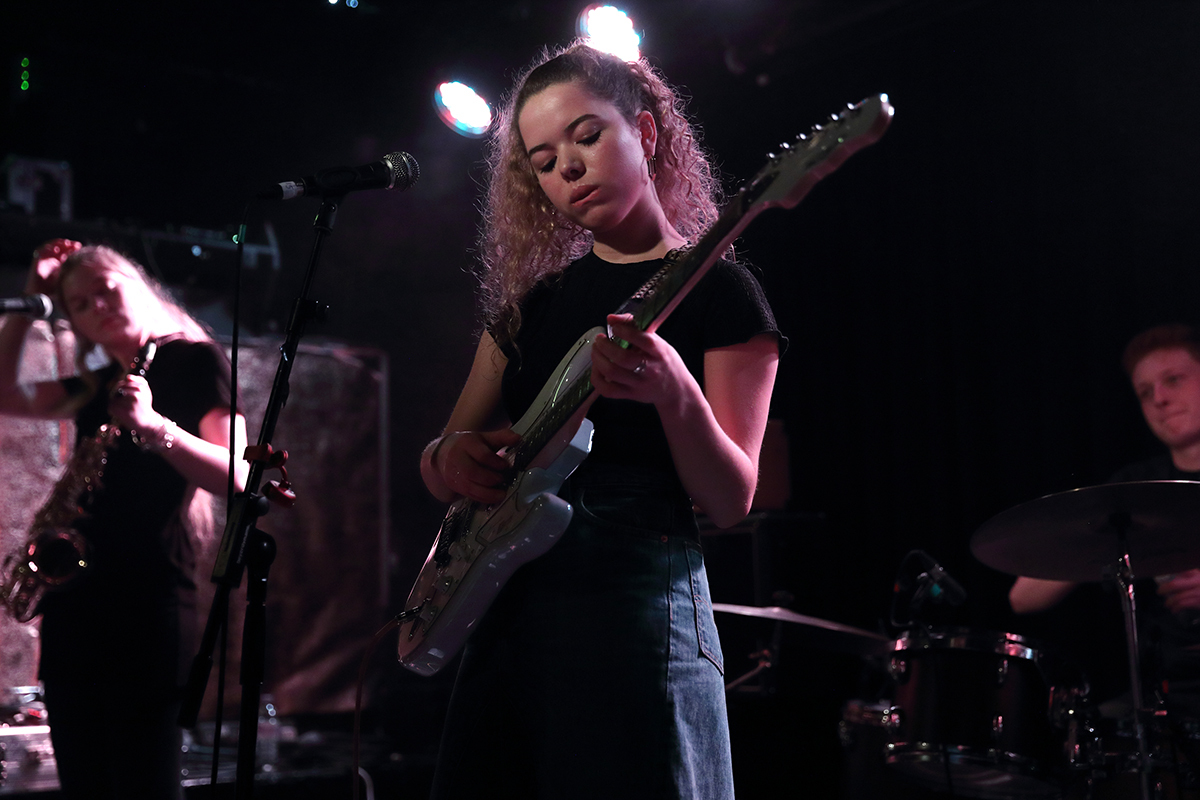 Nilufer yanya 11117 lex bc09