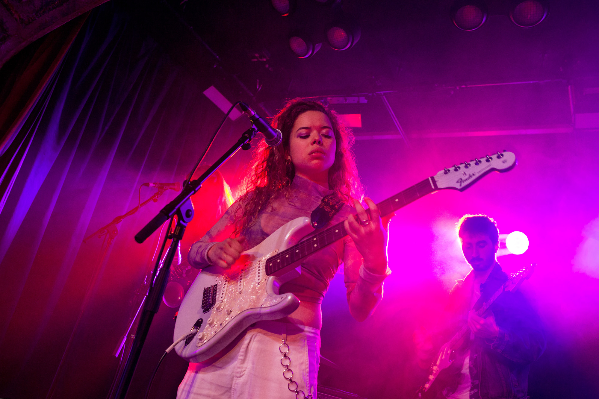 Nilufer Yanya Omeara London 16 10 17 Quetzal Maucci 01