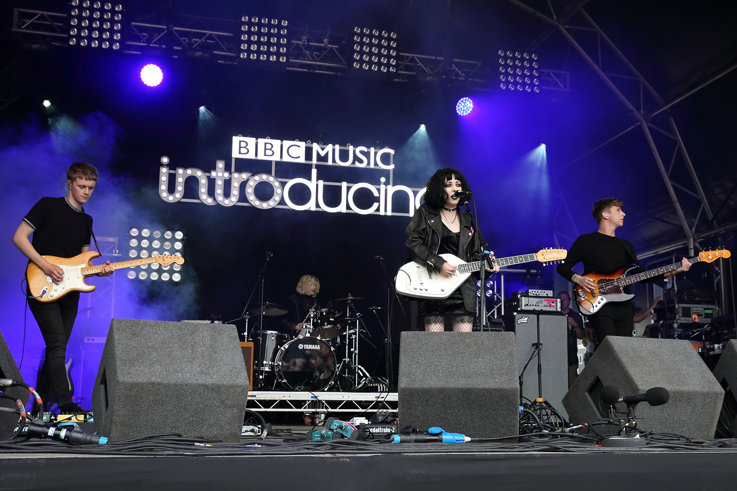 Pale waves reading17 bc03