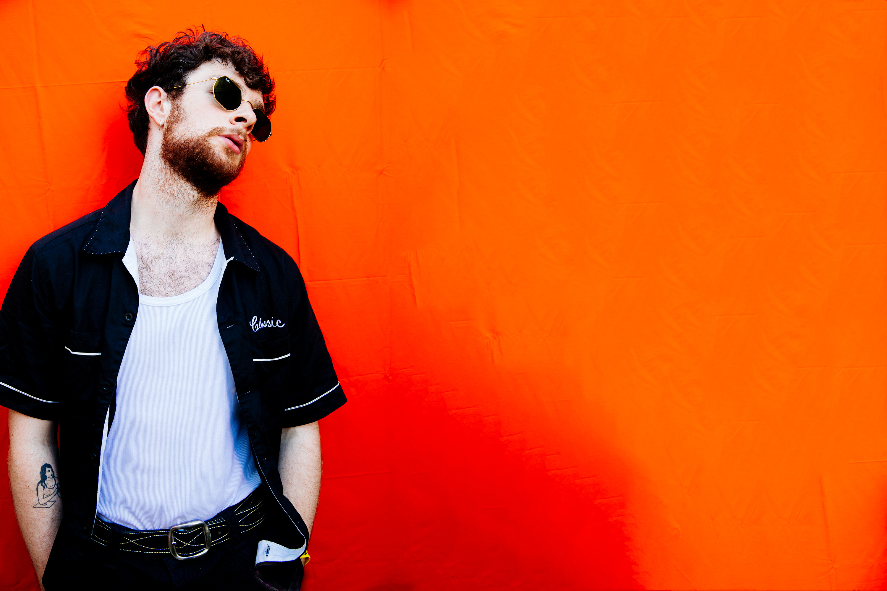 Portrait tom grennan reading17 bc