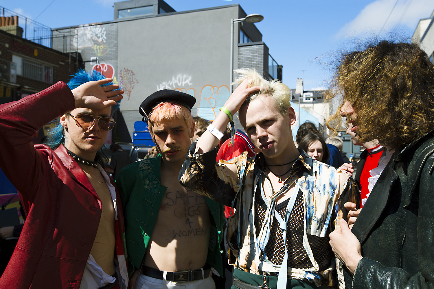 HMLTD hang TGE Brighton 20 05 17 Chris Almeida