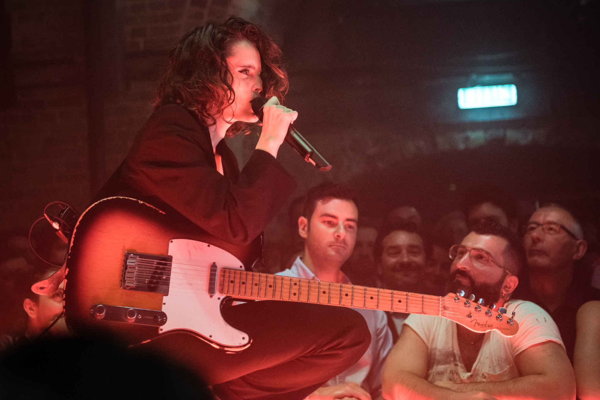 09 Anna Calvi Heaven Jon Mo