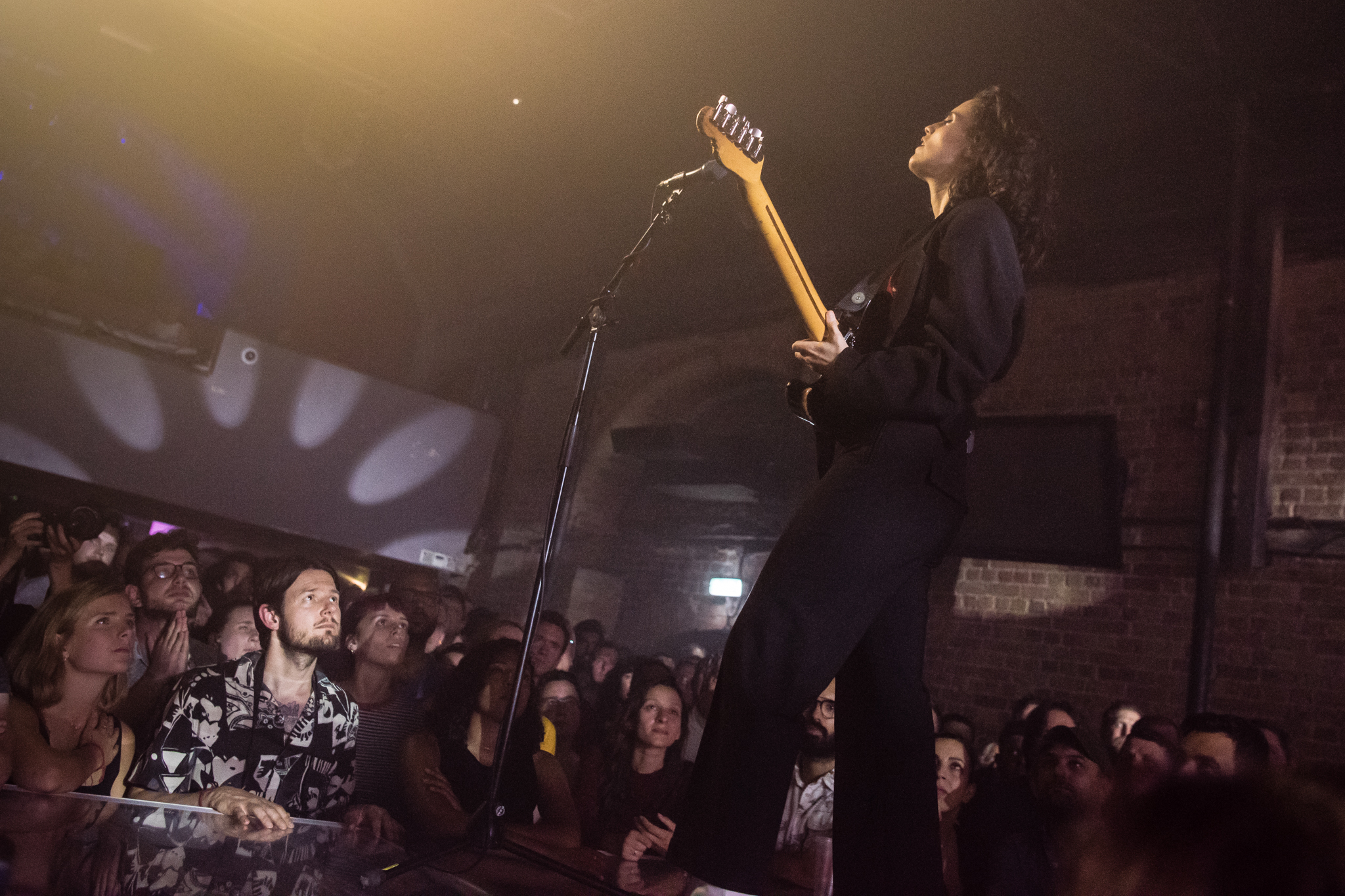 11a Anna Calvi Heaven Jon Mo