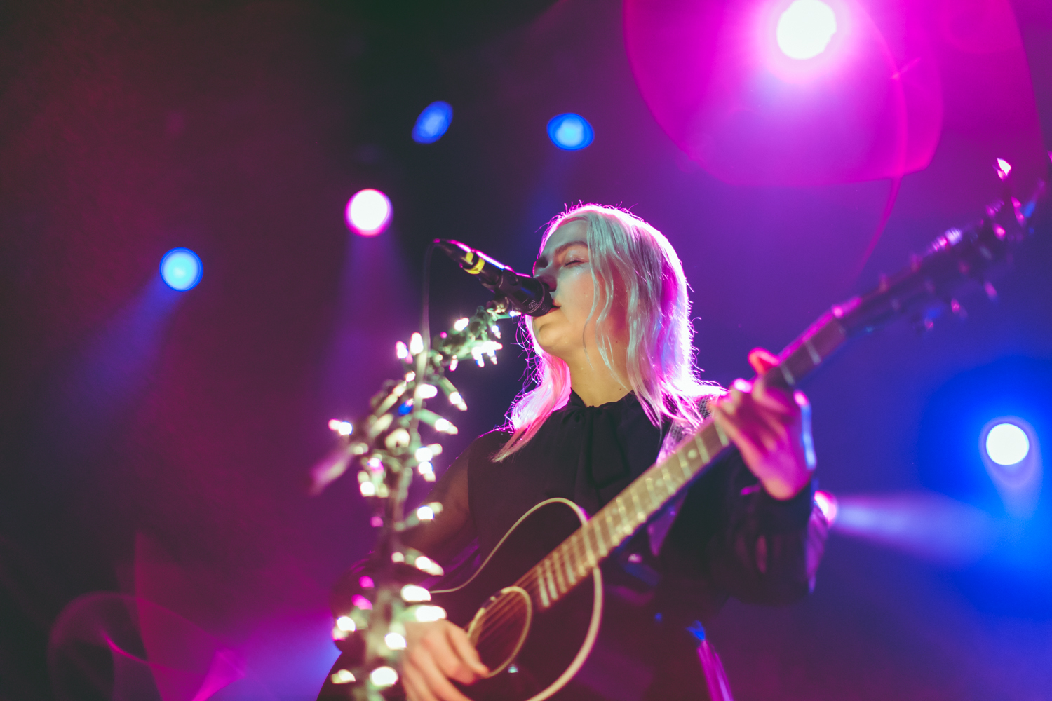 Boygenius Phoebe Bridgers at the Fox Theatre in oakland 181127 by Ian Young 06