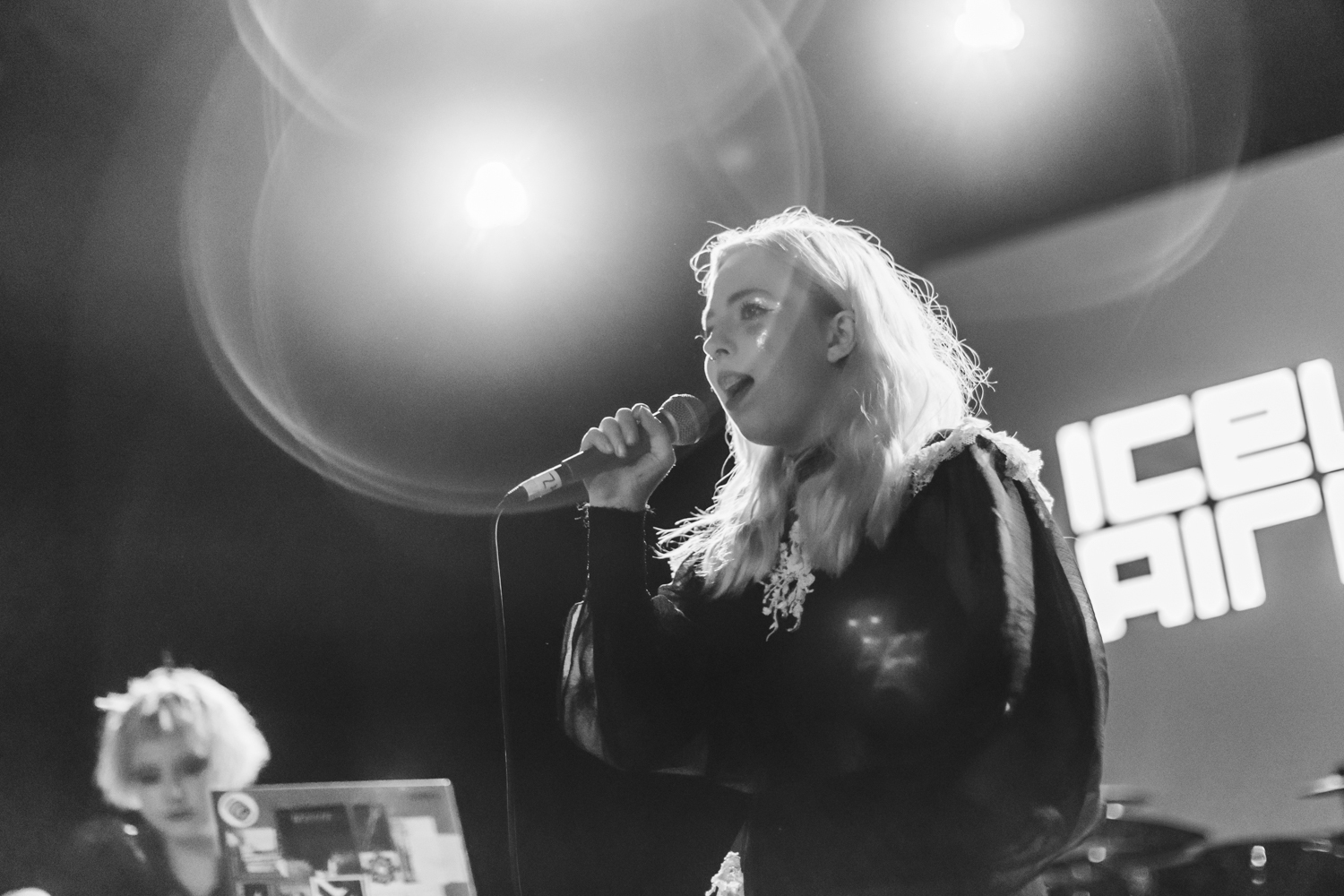 Kaelan Mikla at Iceland Airwaves 2018 by Ian Young 01