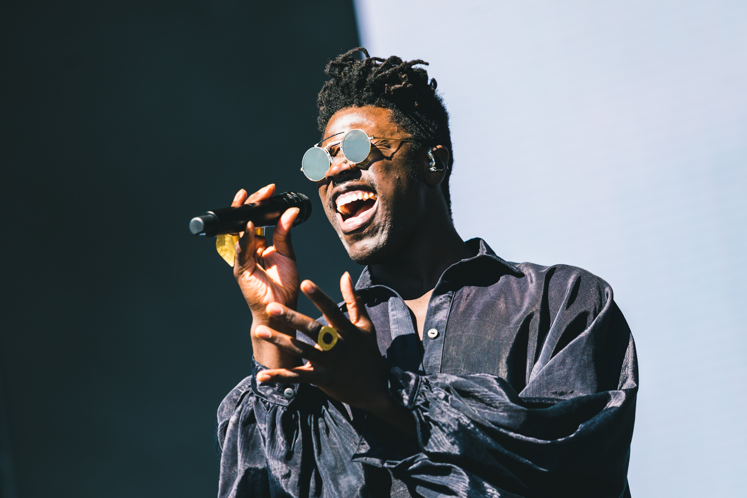 Moses Sumney Treasure Island Music Festival2018 by Ian Young 01