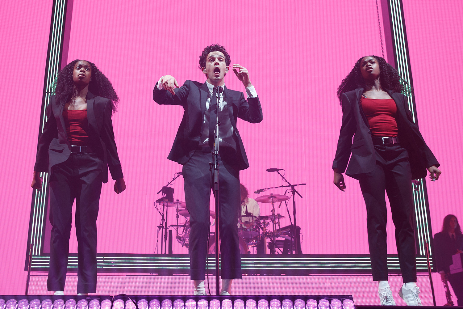 The 1975 o2 180119 burakcingi13