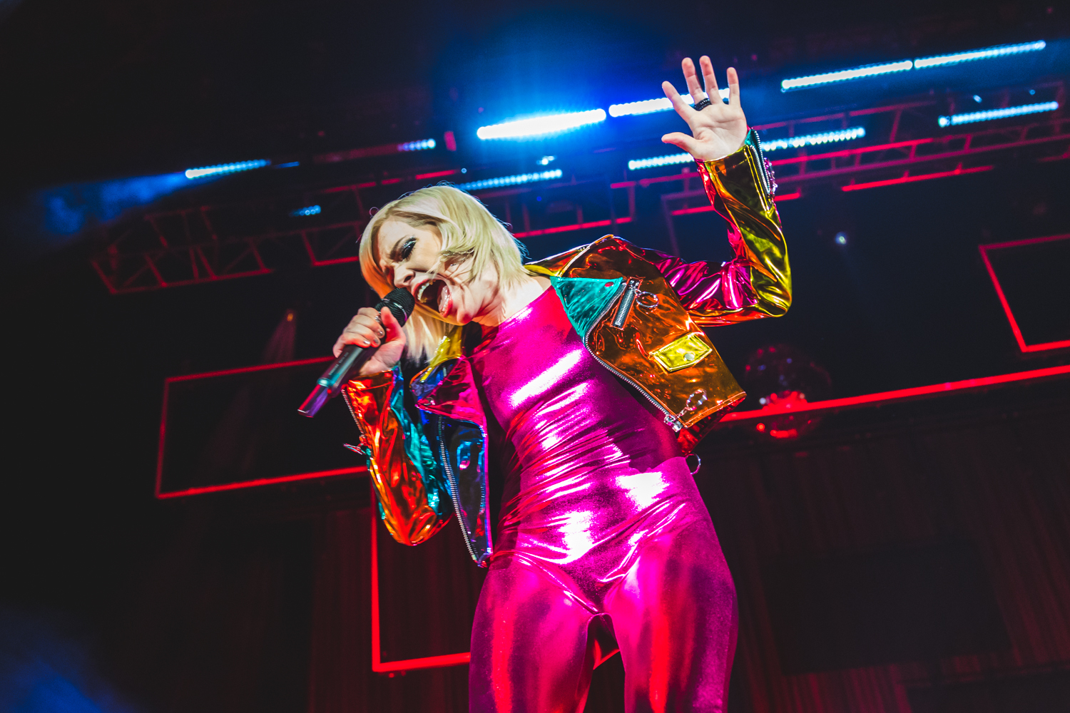 Carly Rae Jepsen Bill Graham Civic Auditorium San Francisco 062819 Ian Young 01