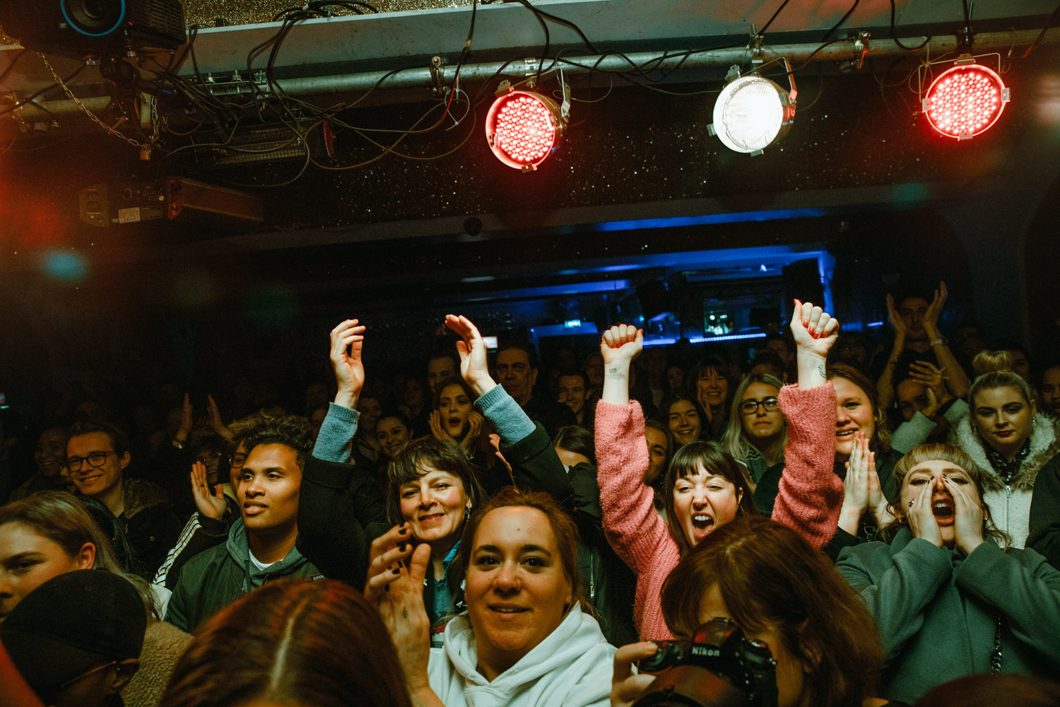 DONNAMISSAL MOTHCLUB MARIEKEMACKLON 23012019 2117