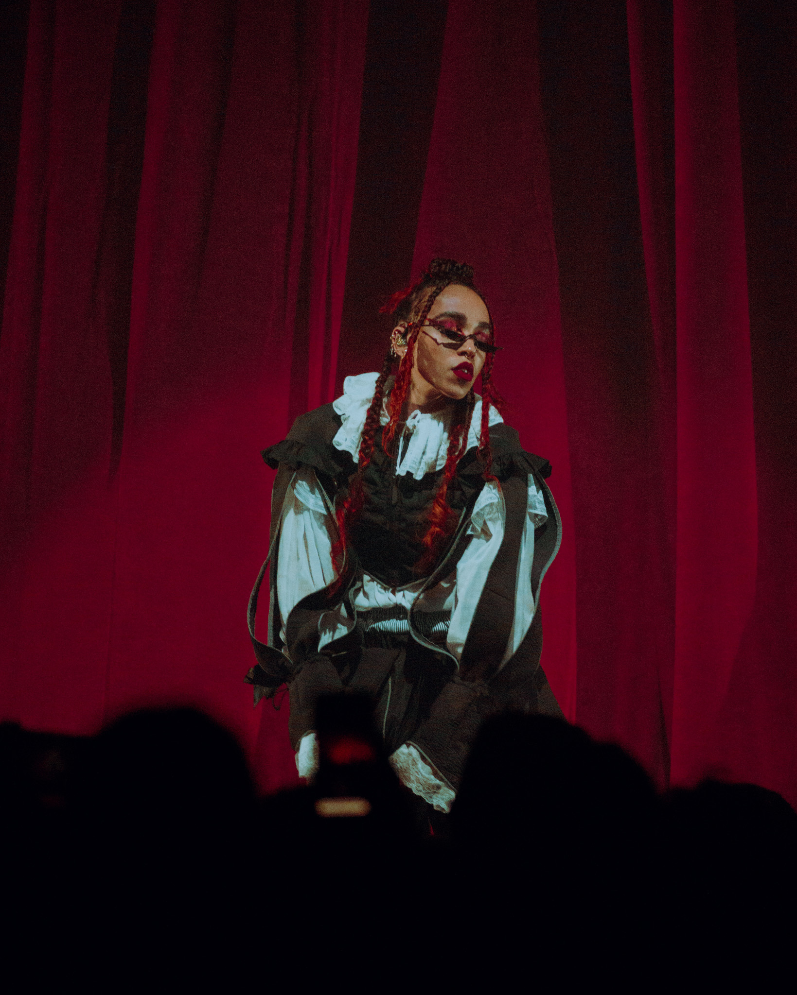 FKA Twigs Vogue Theatre Vancouver 110119 026