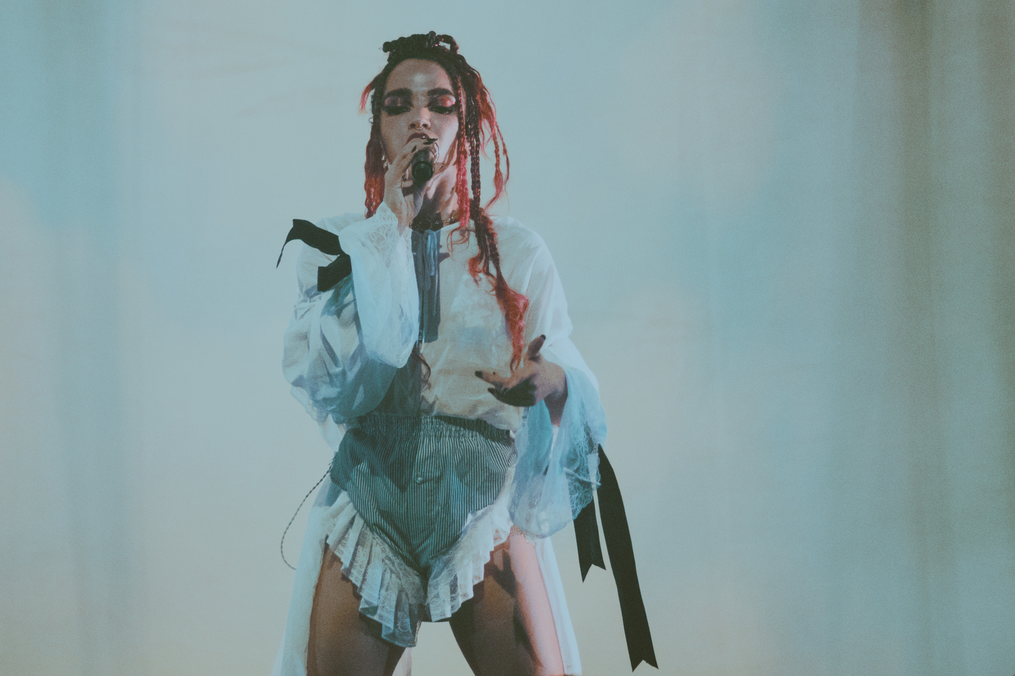 FKA Twigs Vogue Theatre Vancouver 110119 358