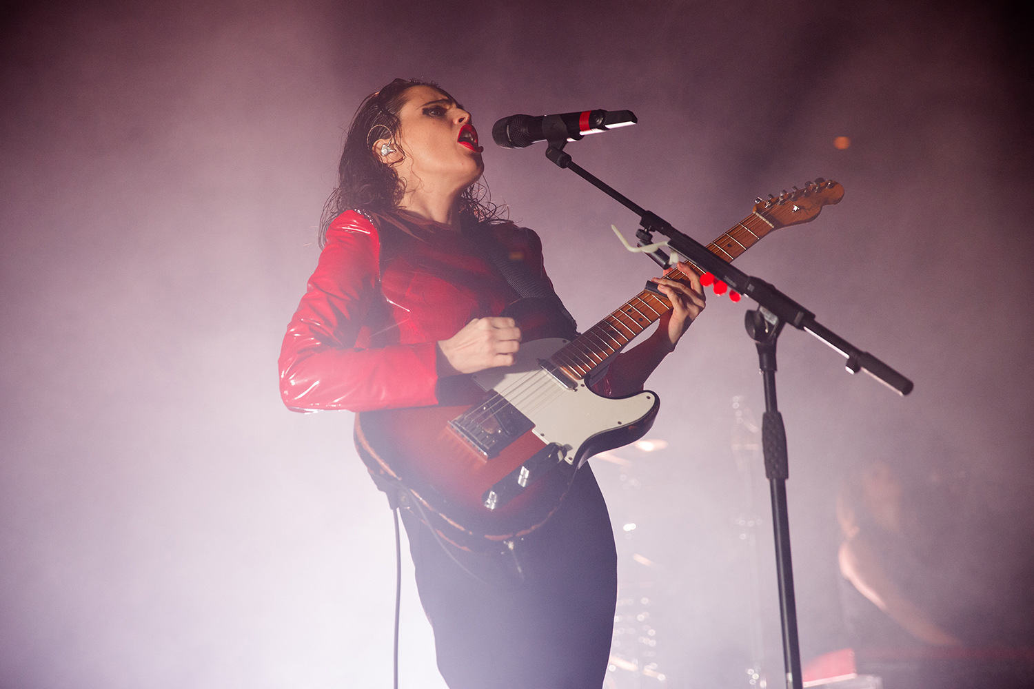 Anna calvi roundhouse 070219 burakcingi02