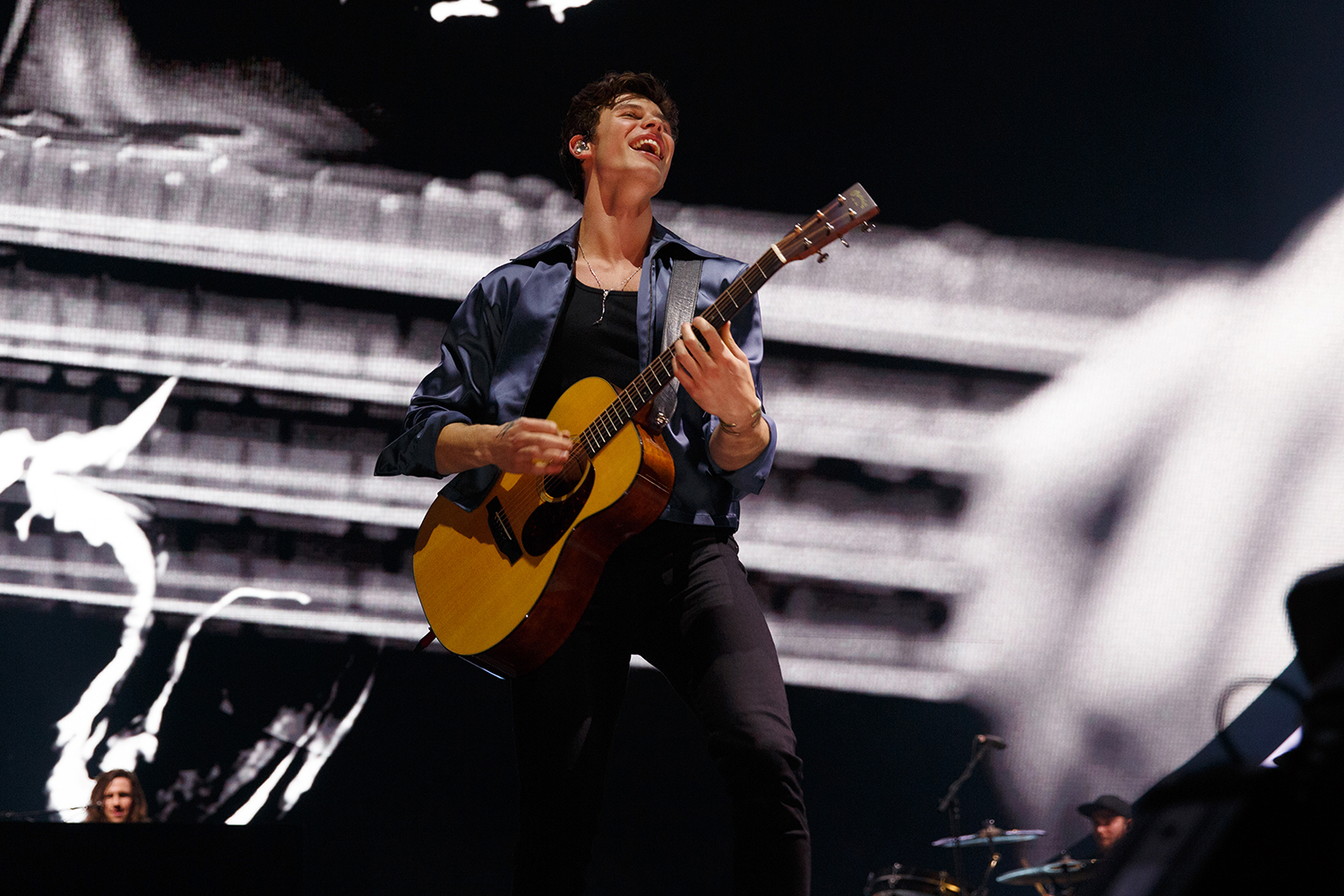 Shawn mendes o2arena 160419 burak cingi05