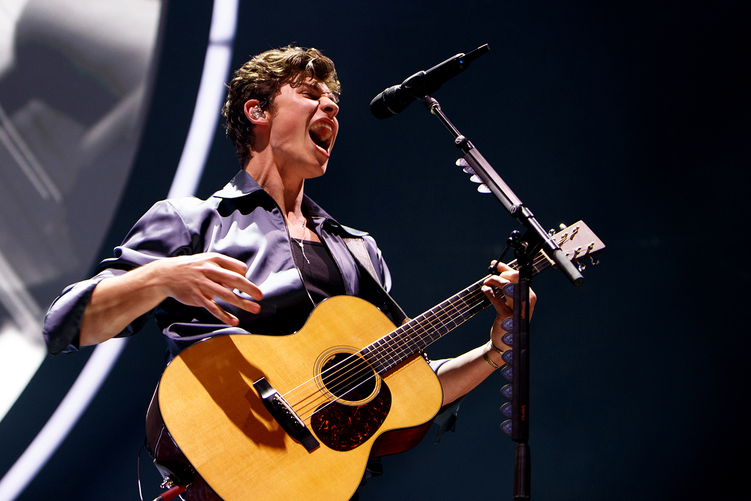 Shawn mendes o2arena 160419 burak cingi10