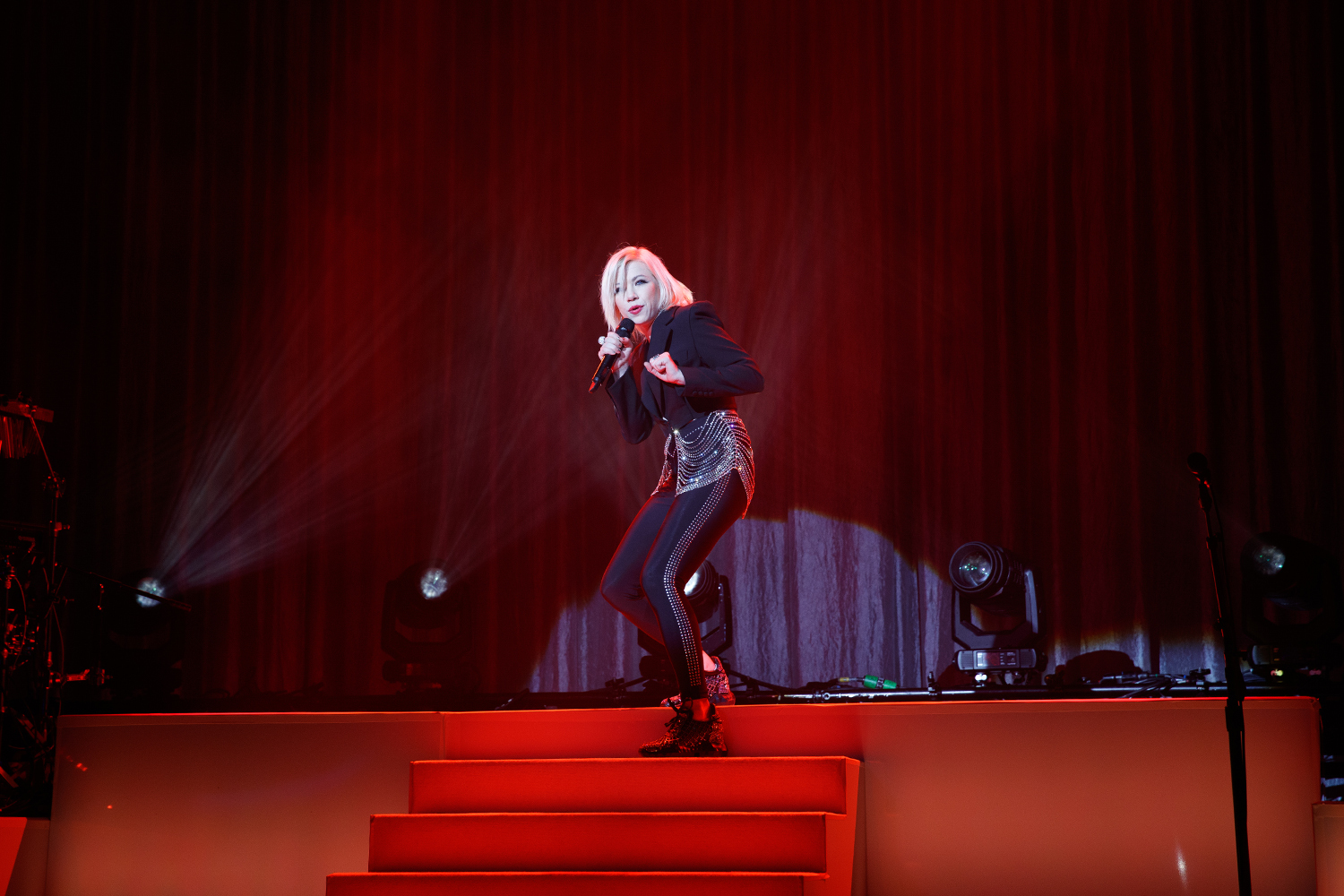 Carly rae jepsen brixton 080220 burakcingi02