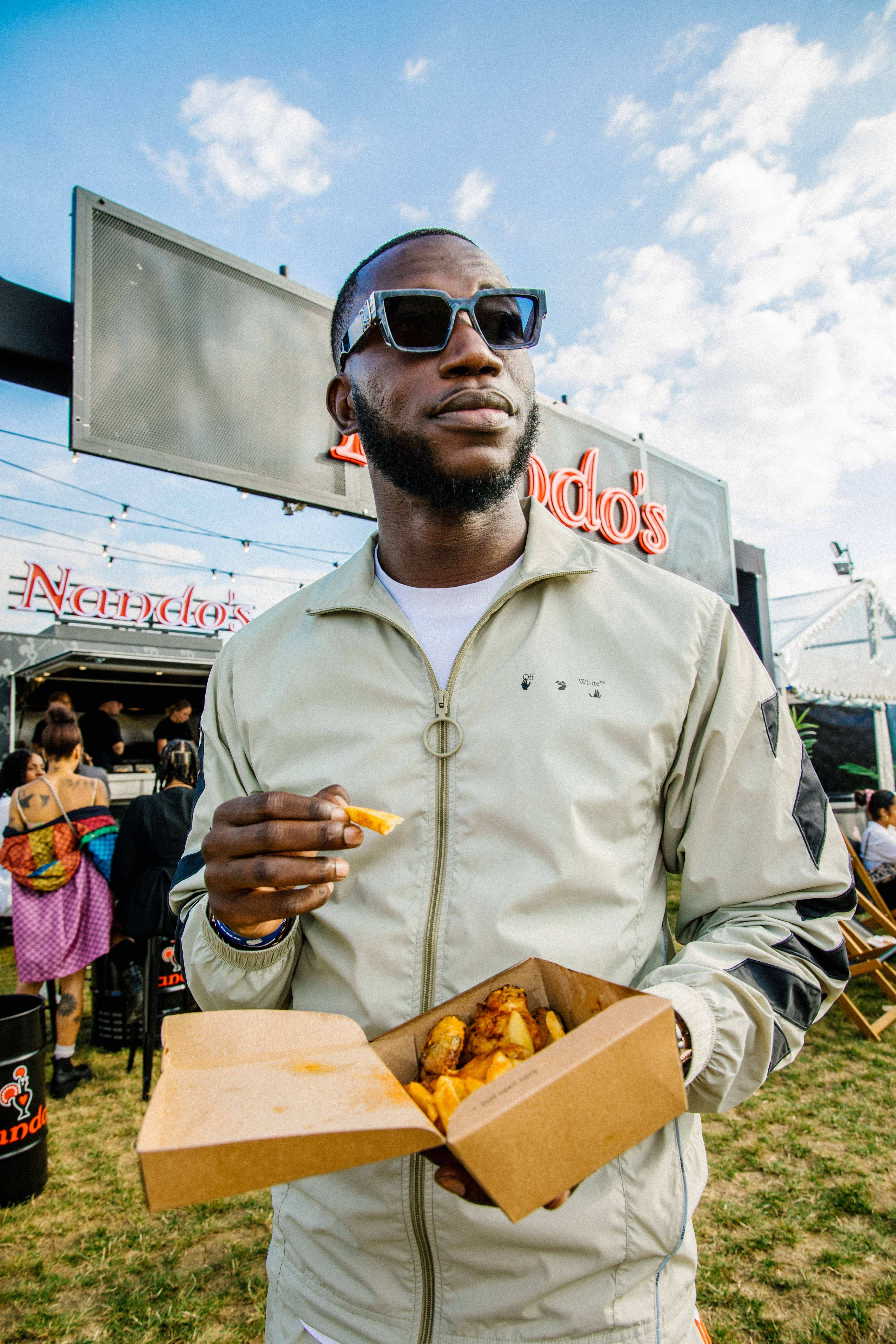 Harry Pinero caught feastin on some Nandos backstage on Day One of Strawberries and Creem Festival
