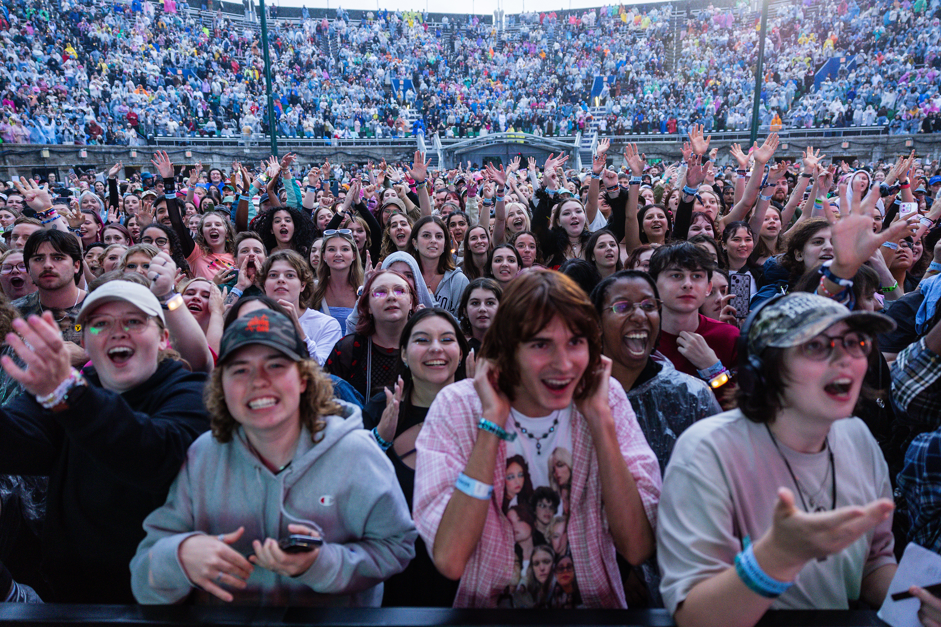 Crowd 02 atg24 nyc burak cingi