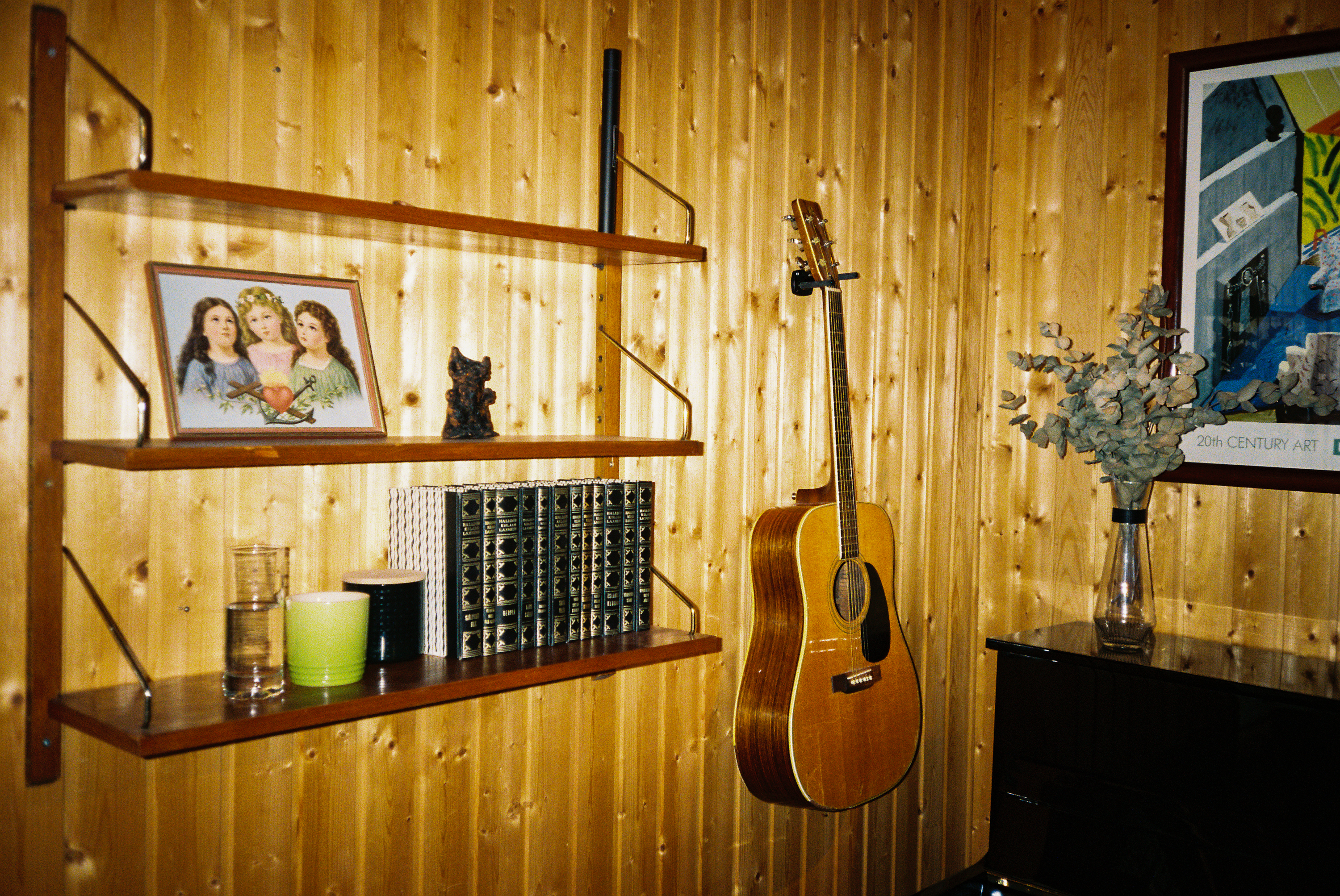 AIRWAVES CABIN DAY 13