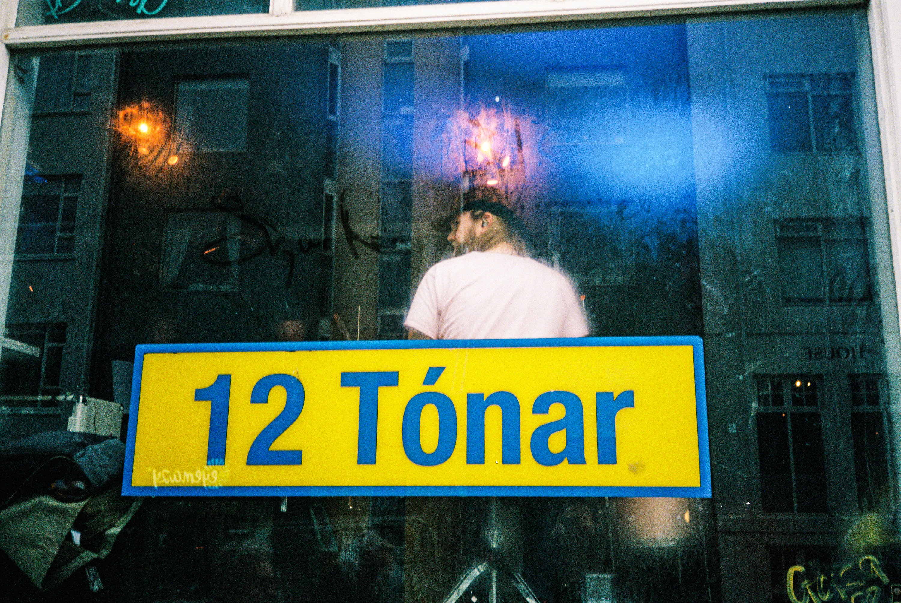 AIRWAVES PHOTO ESSAY 35mm 37