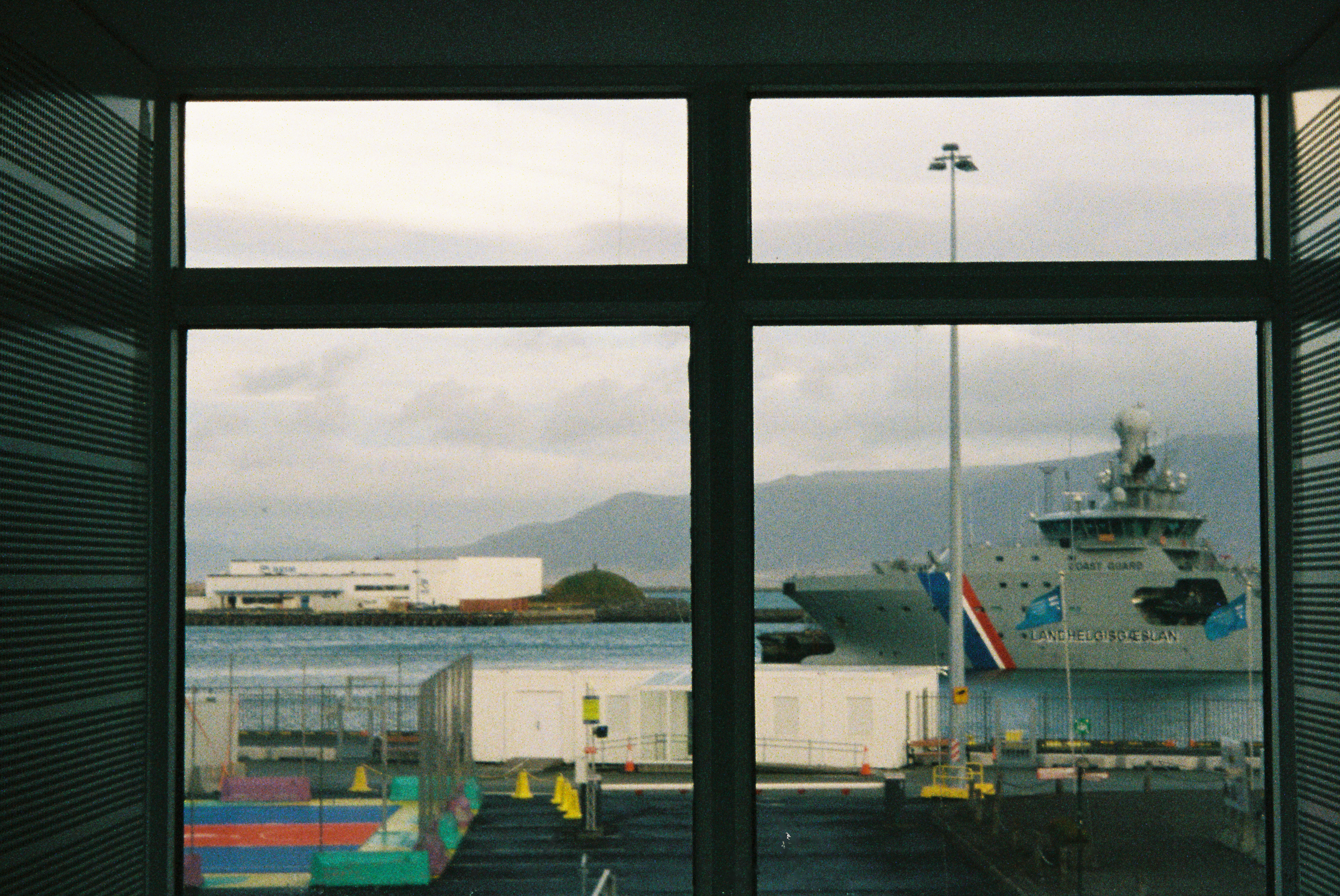 AIRWAVES PHOTO ESSAY 35mm 38