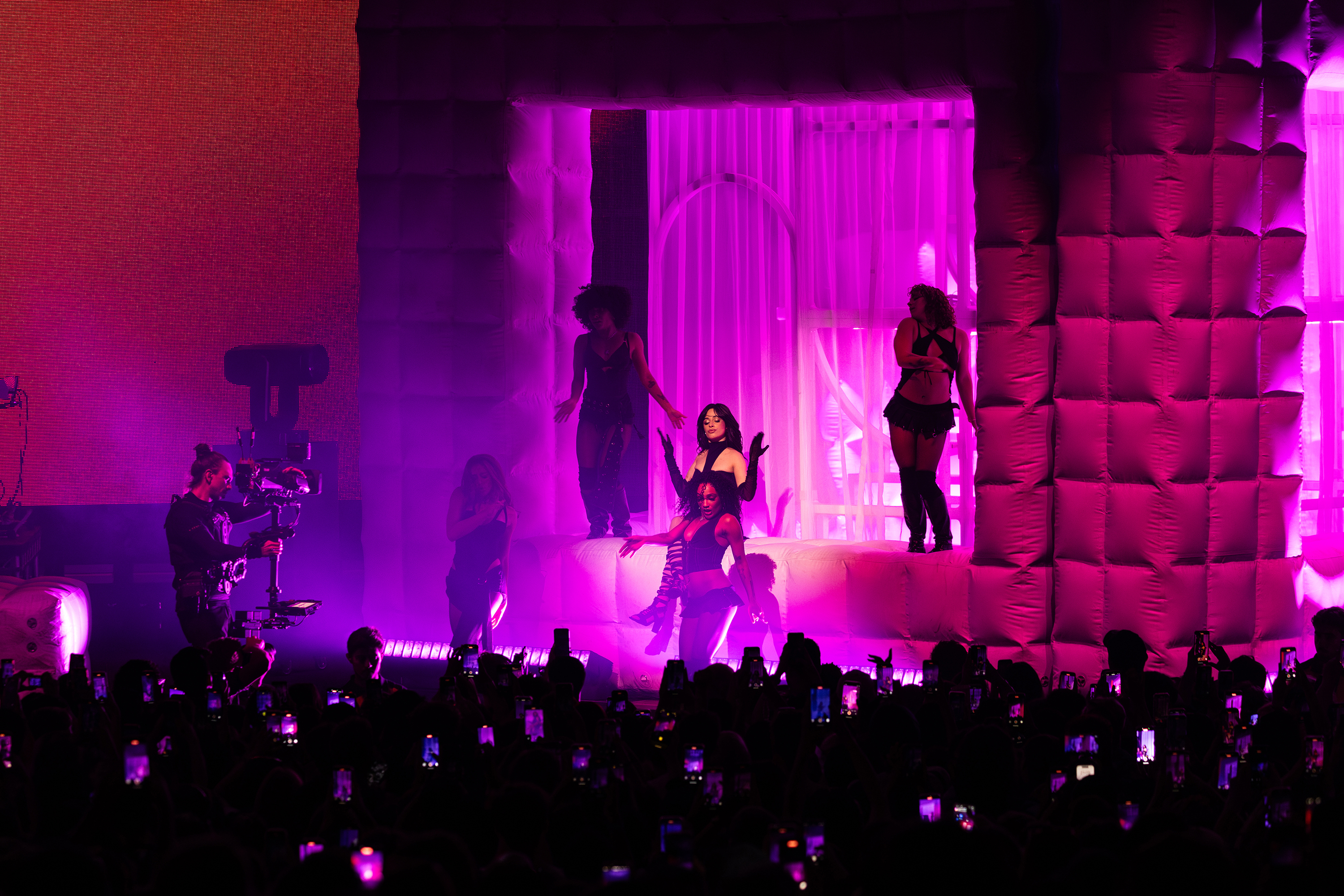 Camila cabello eventim apollo burak cingi06