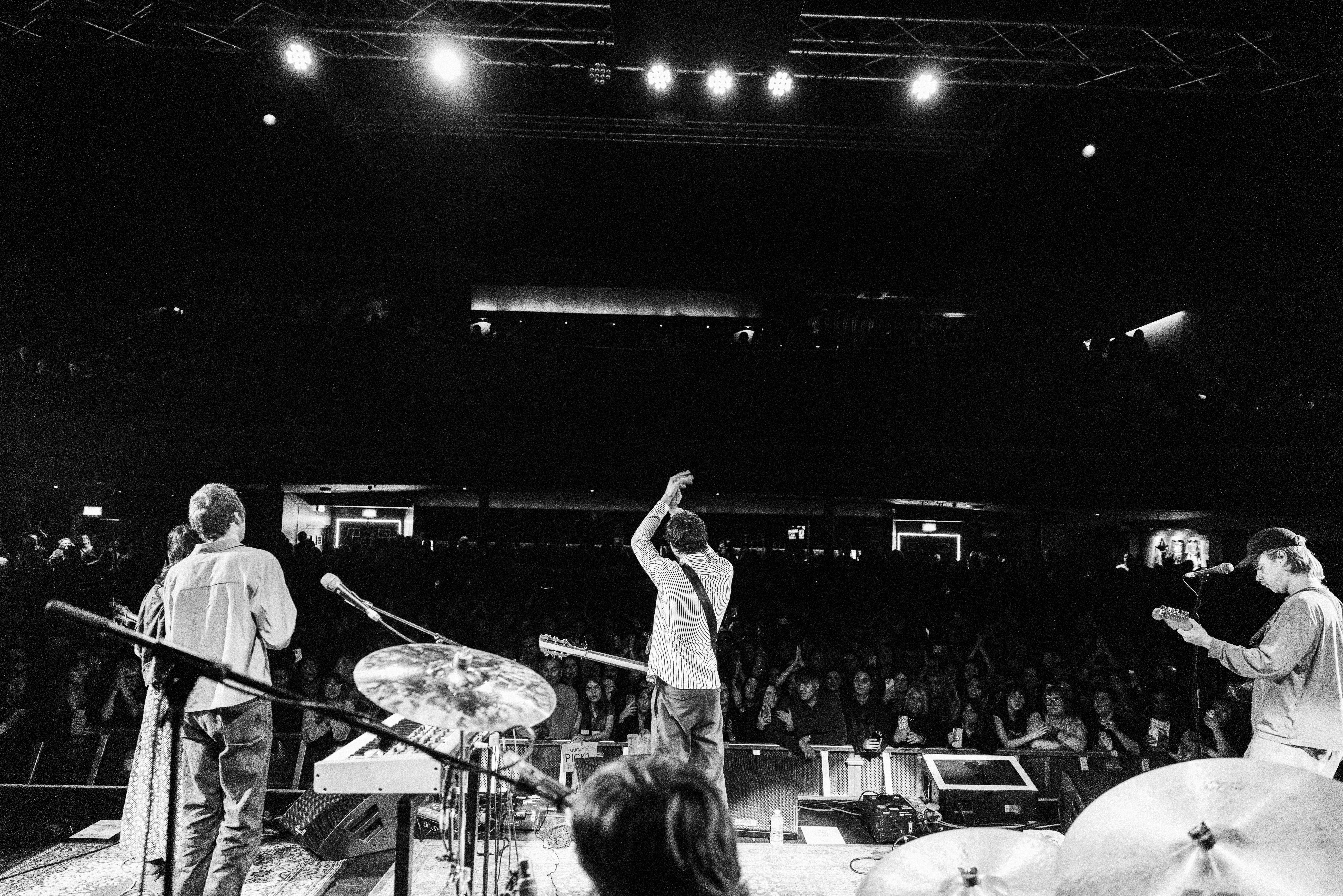 FINN LONDON LIVE MM 1115