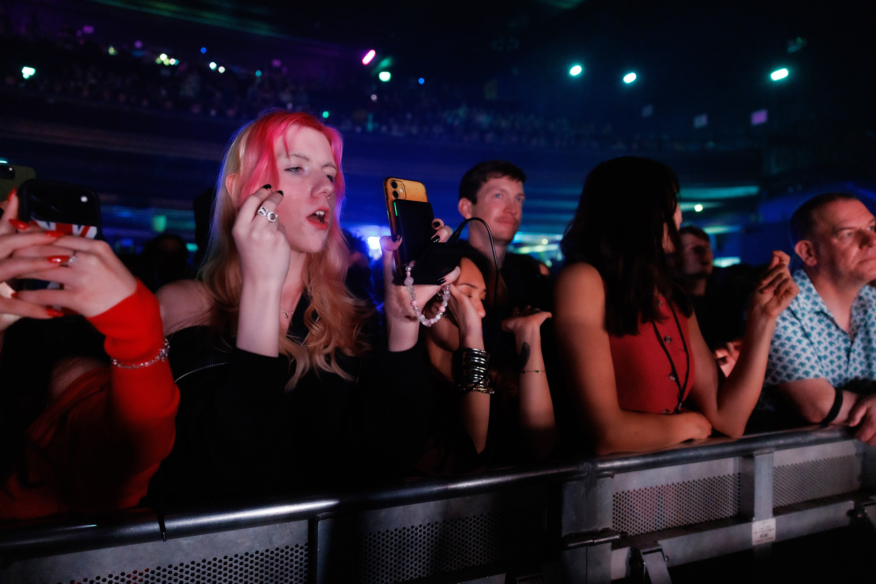 Amber mark crowd02 burak cingi