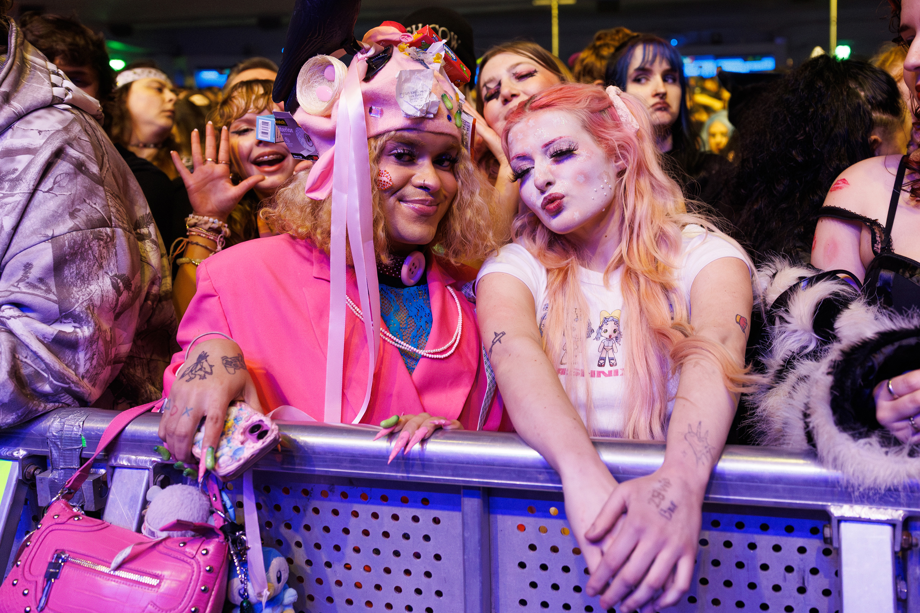 Ashnikko brixton fans 01