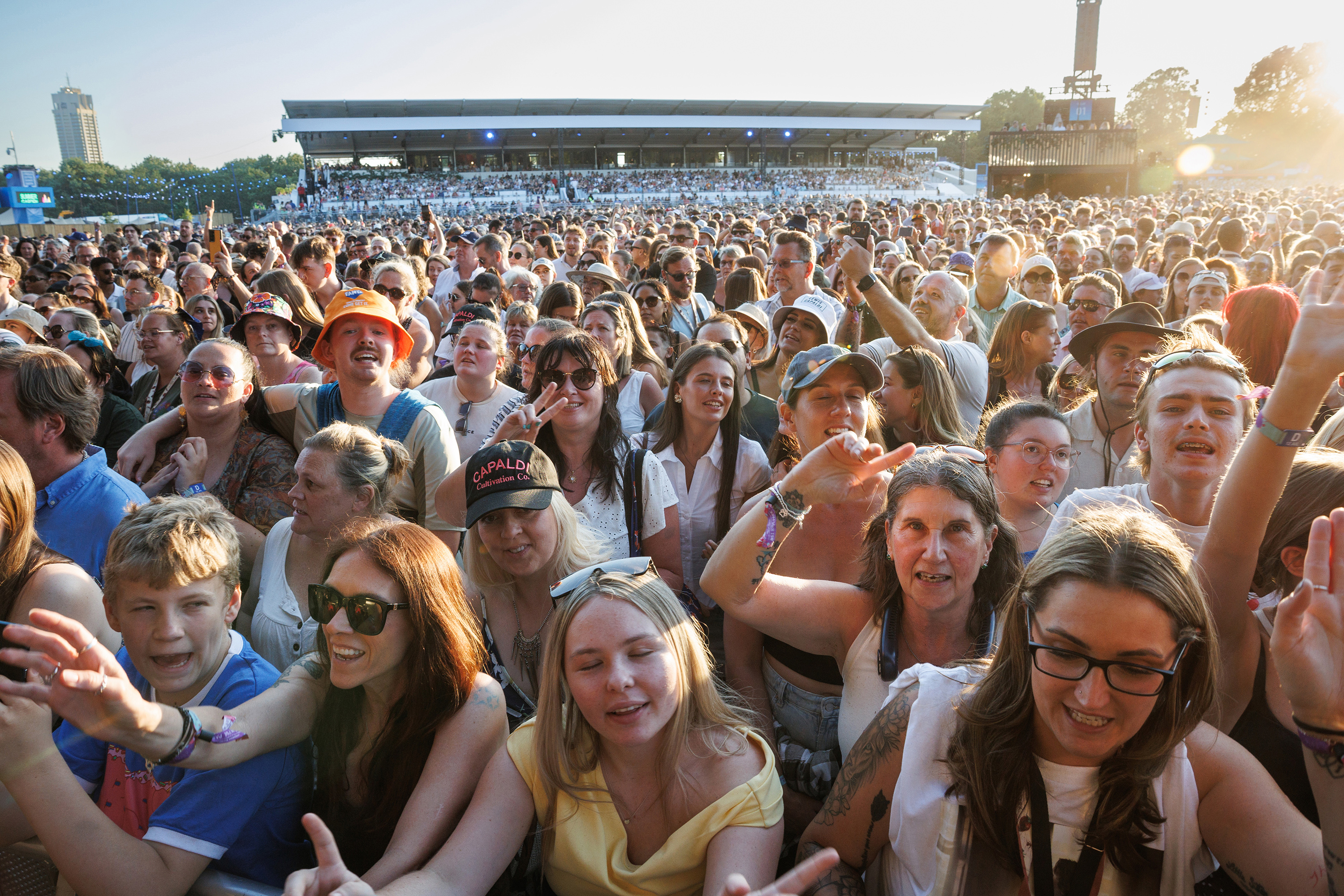 Crowd burak cingi10