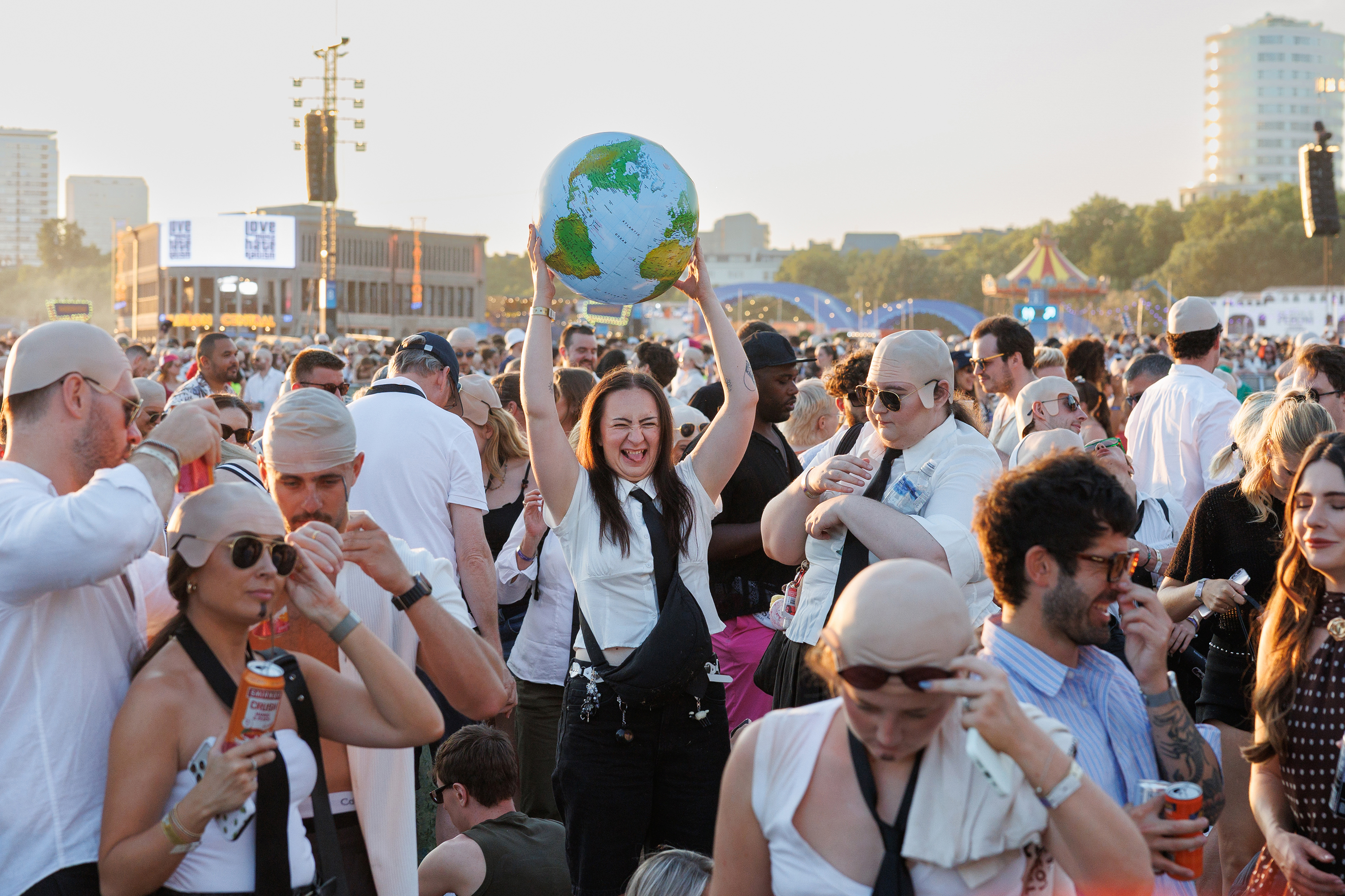 Crowd burak cingi03