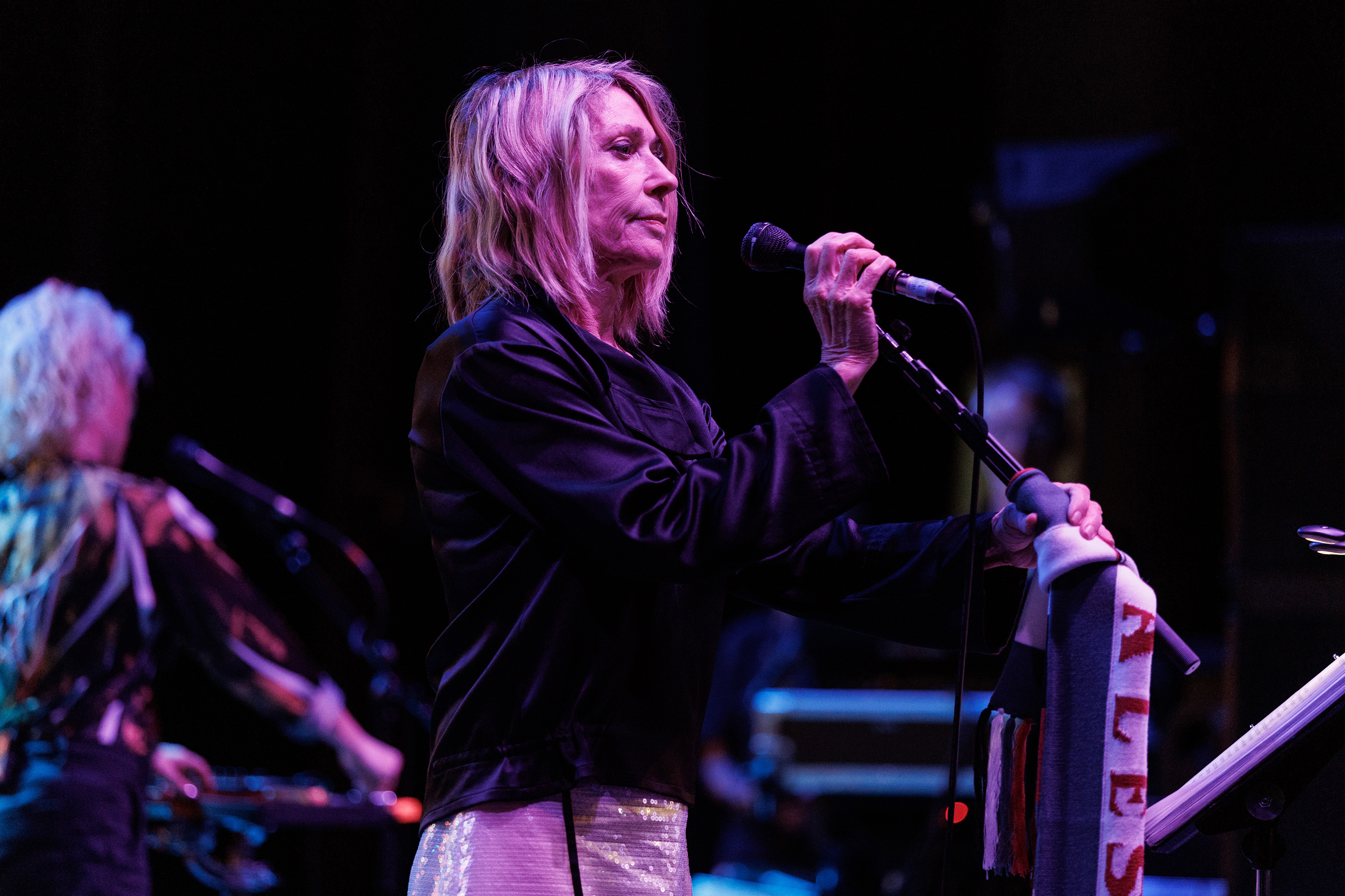 Kim gordon 09 burak cingi