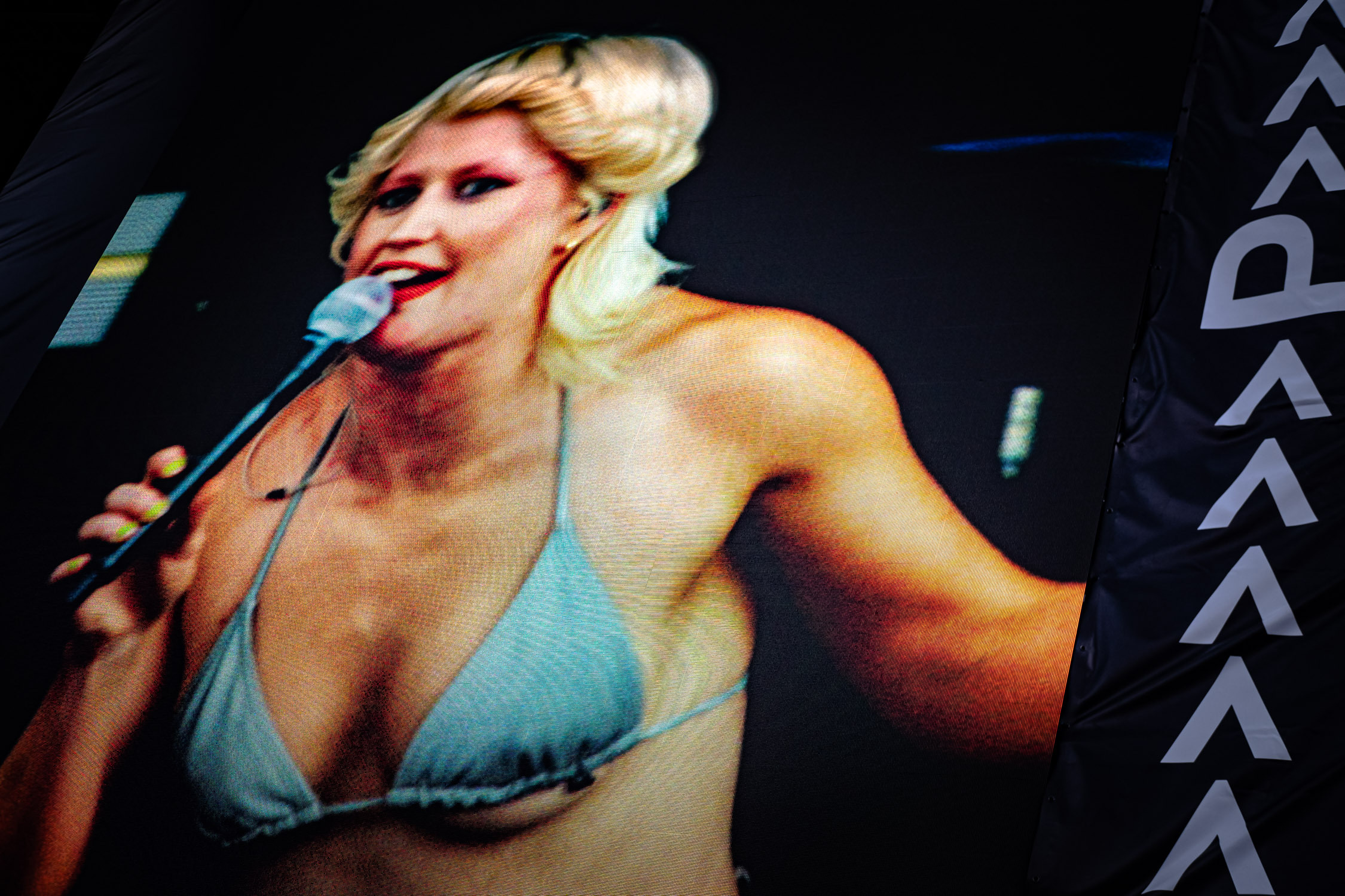 APE Amyl Chris Almeida