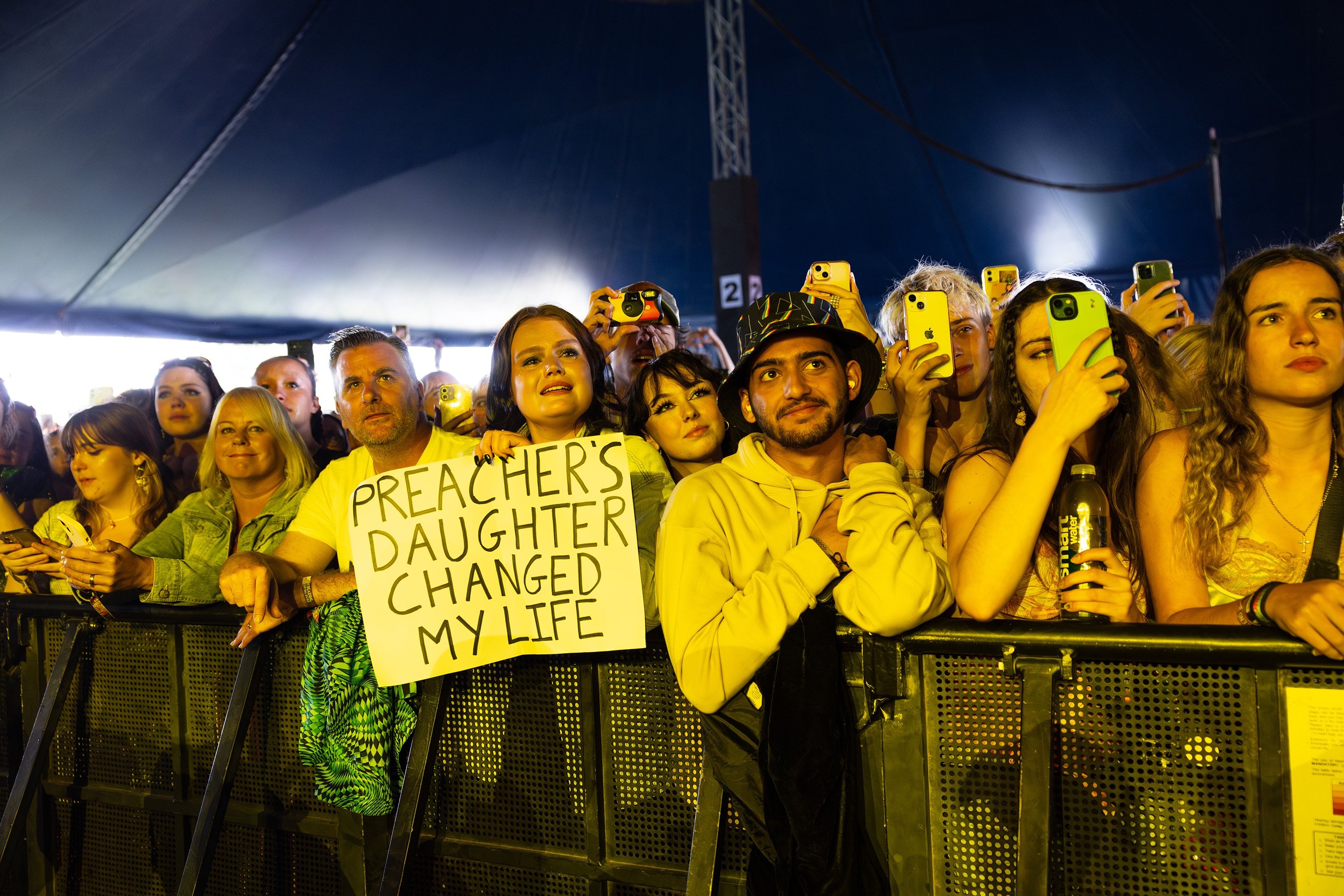 Crowd05 reading23 burak cingi