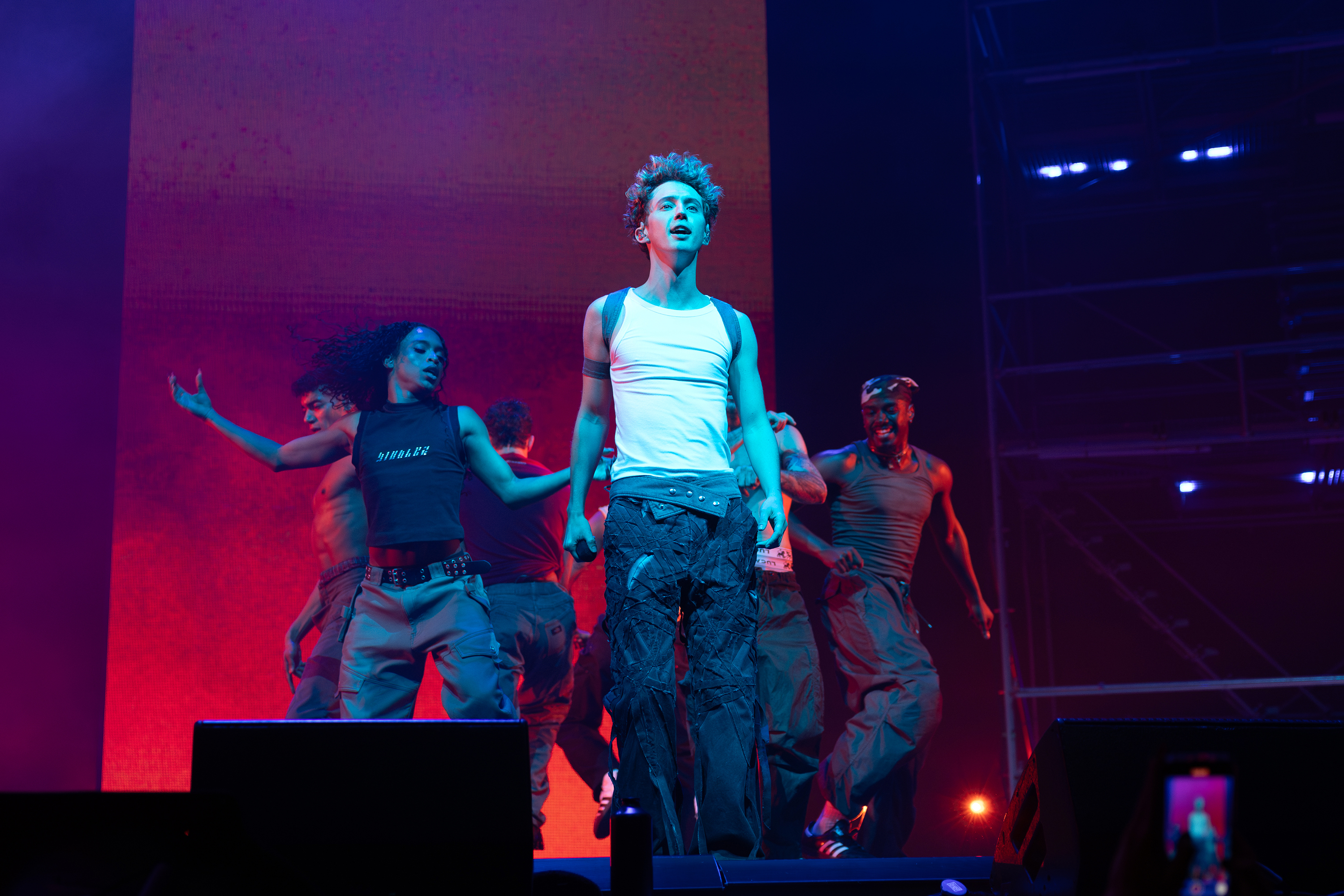 Troye sivan o2 270624 burak cingi04