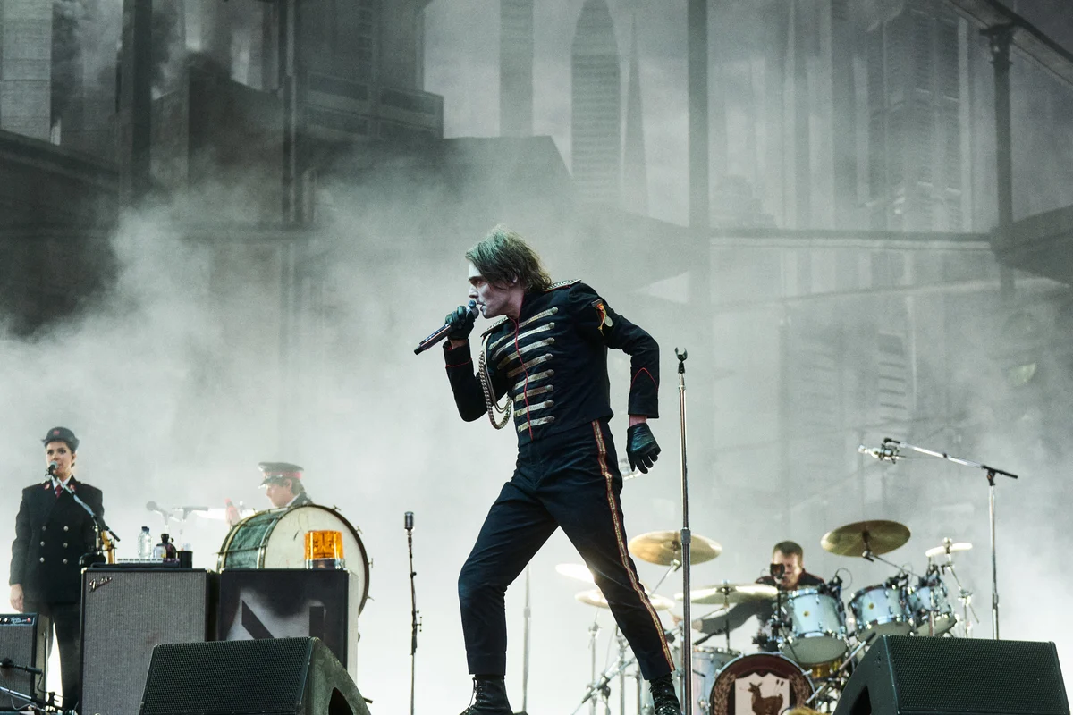 Gerard Way e My Chemical Romance ao vivo em Londres durante The Black Parade 2026