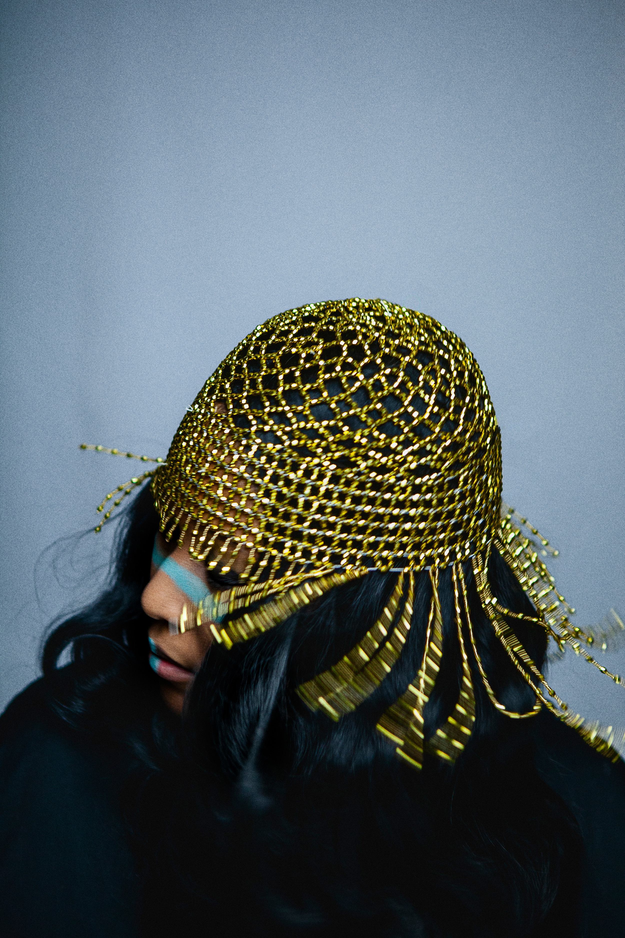 02 VV Brown headress Shake COLOUR