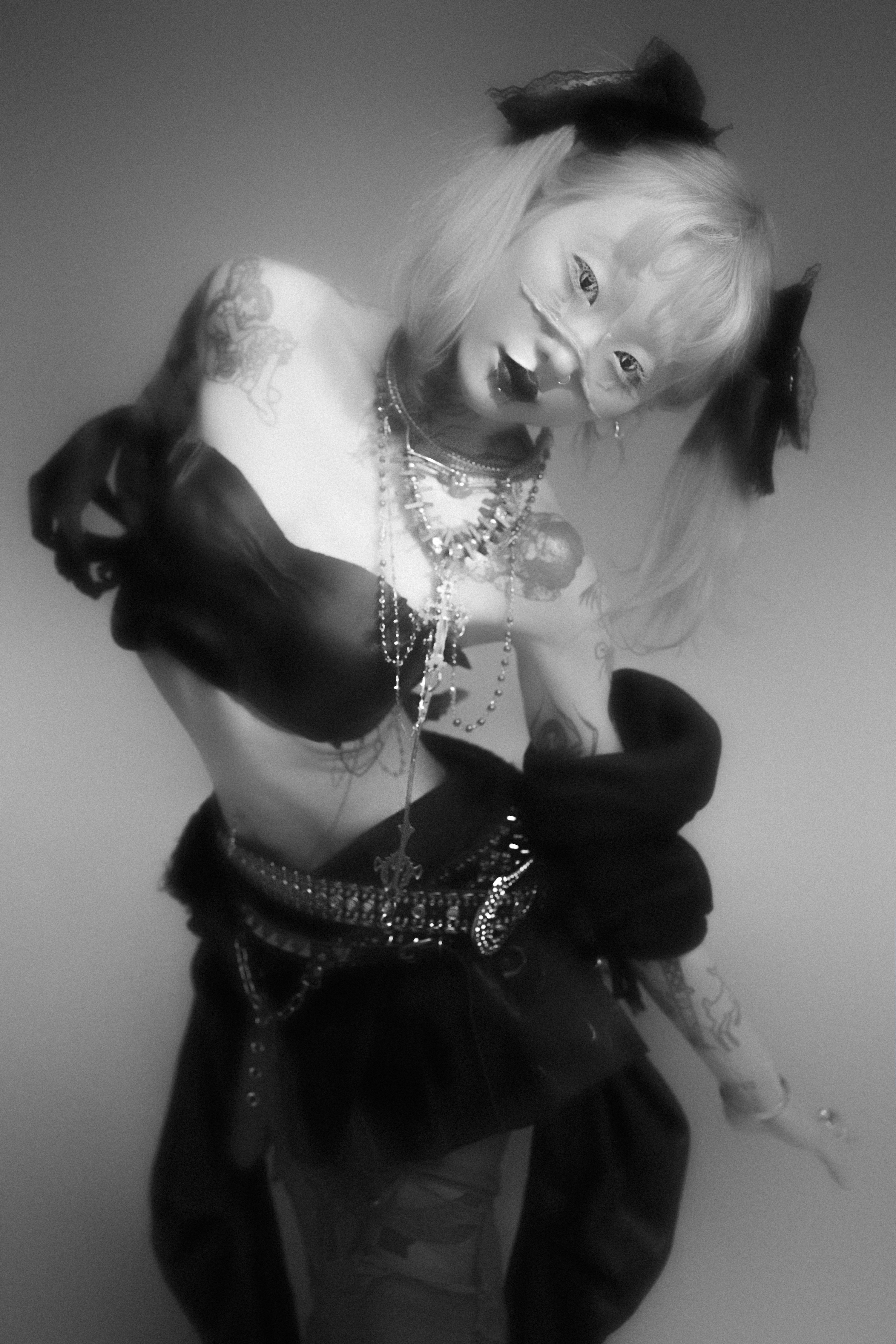 4 yeule Neil Krug RGB Hi Res