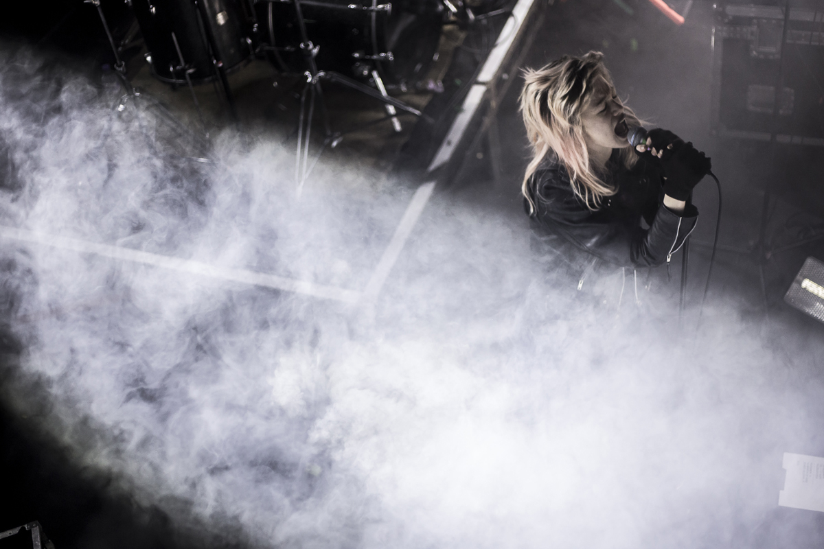 4 Crystal Castles Garage 07112016 davidmcandrew