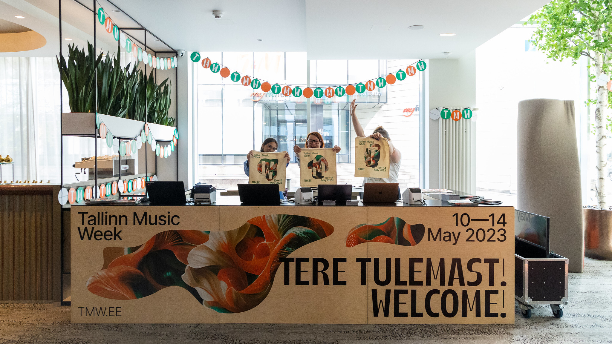 52885780851 35ef5d6a23 k