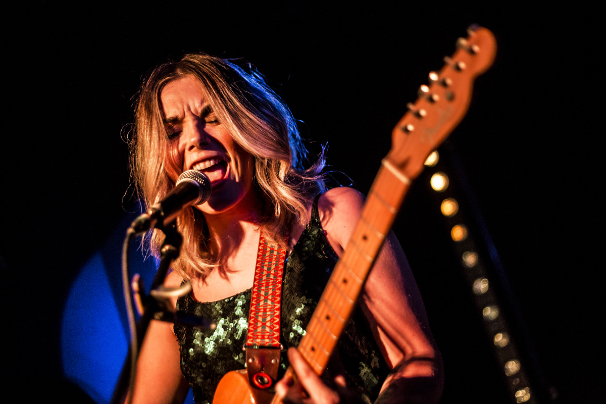 6 Honeyblood Hug and Pint 26092016 davidmcandrew