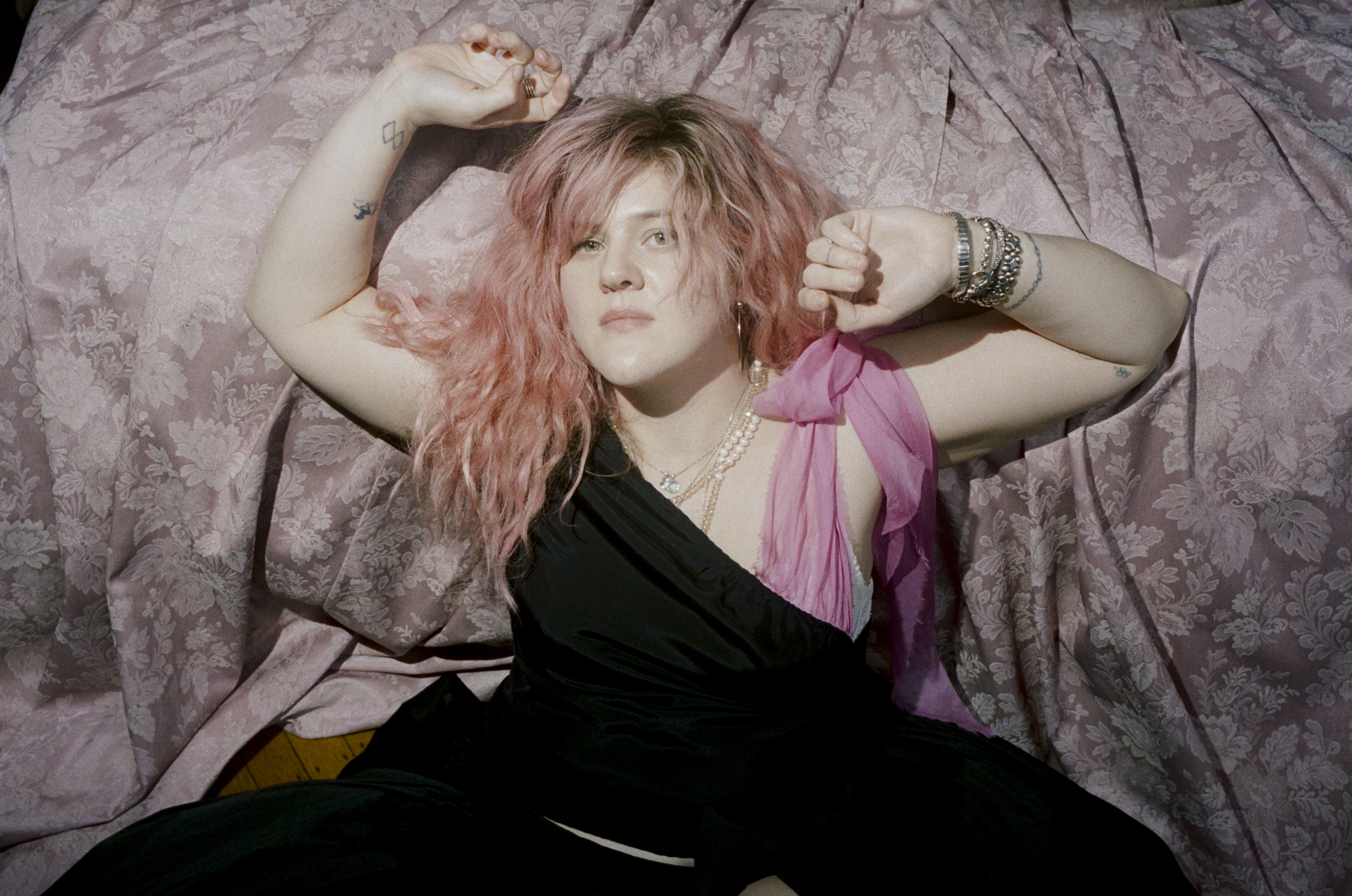 96824 BLV Grace Ives Cover Shoot 011 32 PRESSFAV6