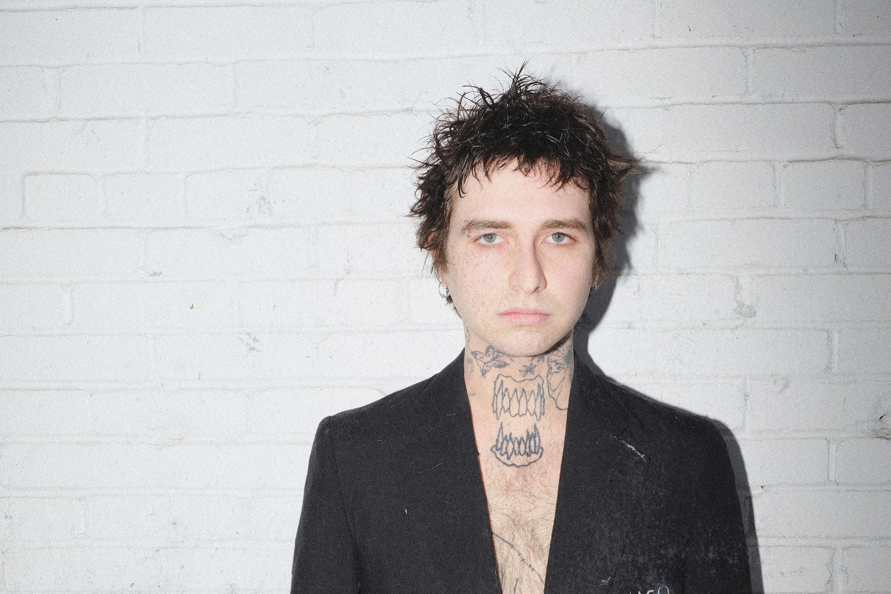 Alix Fernz Photo de presse 1 c Antoine Giroux Ratio 3 2