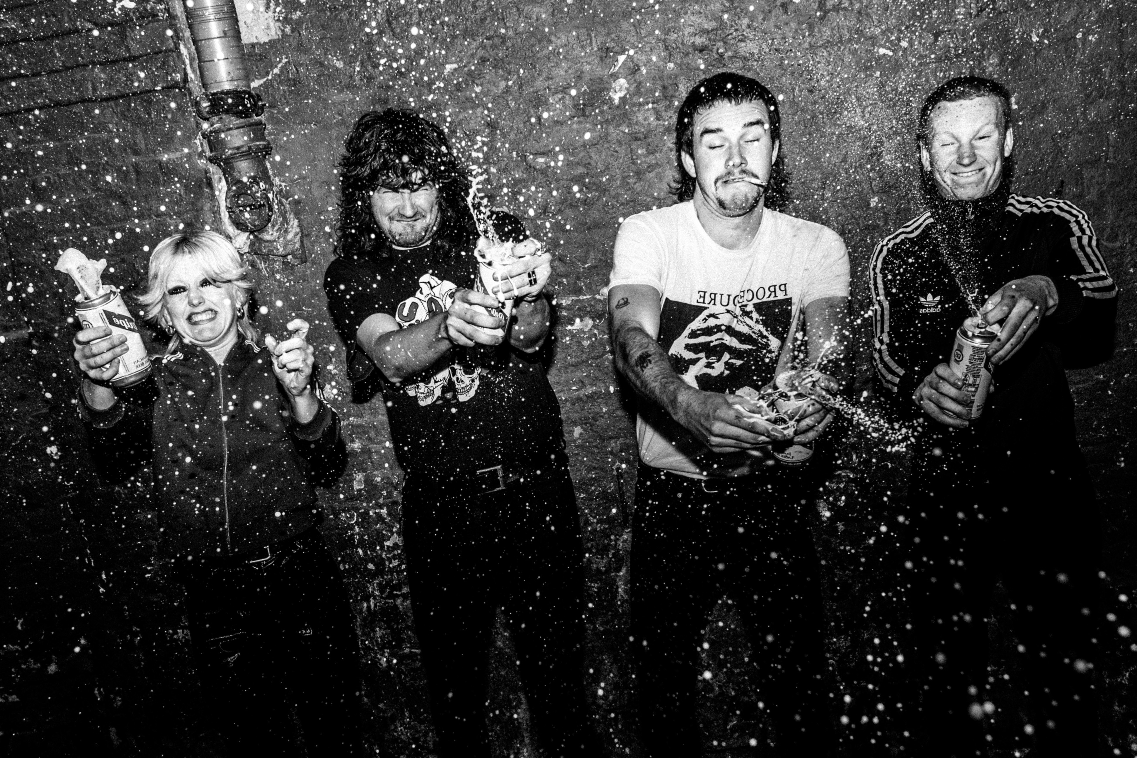 Amyl The Sniffers 1 Chris Almeida