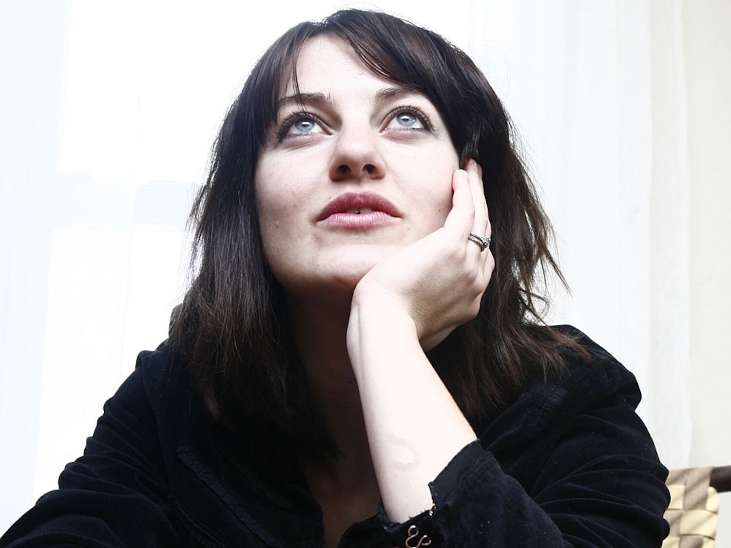 Anais Mitchell 1000 750 90