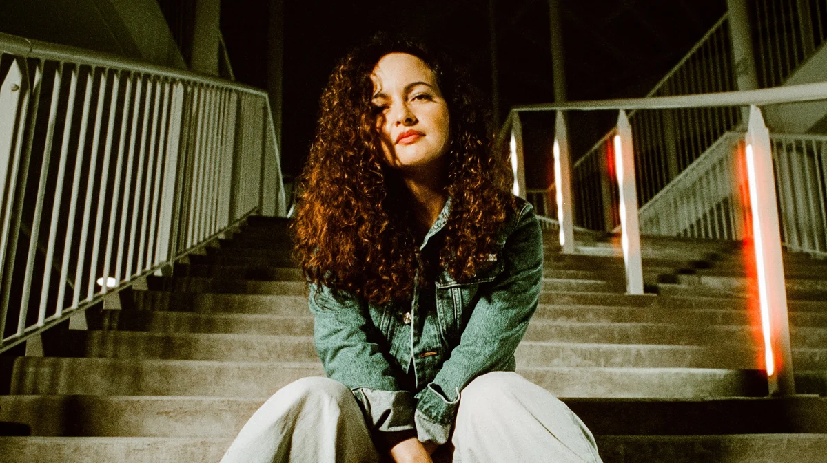 Anso Baya announces debut album Watch the Stars for her new label