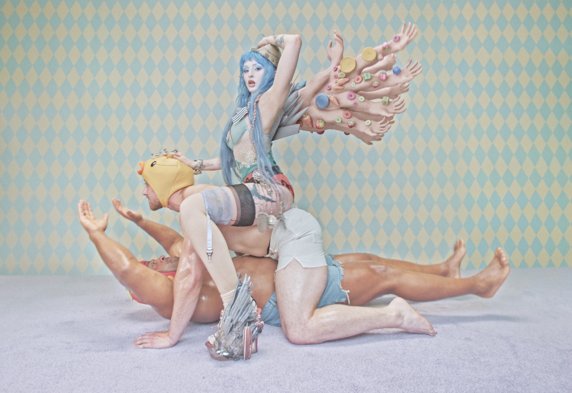 Ashnikko Trinkets still