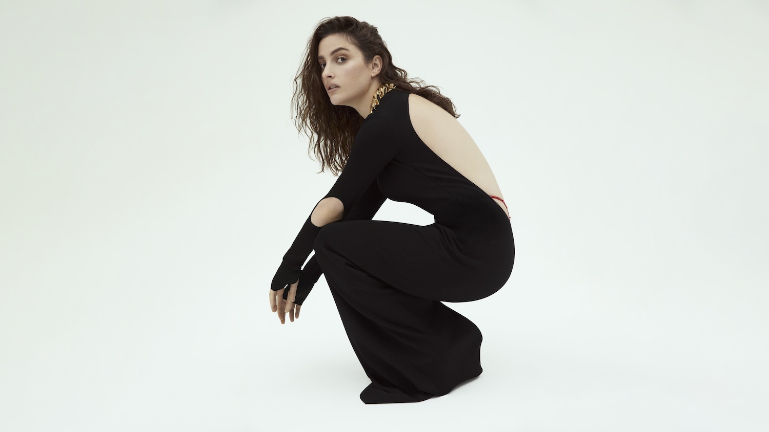 BANKS Press Shot Landscape JPEG