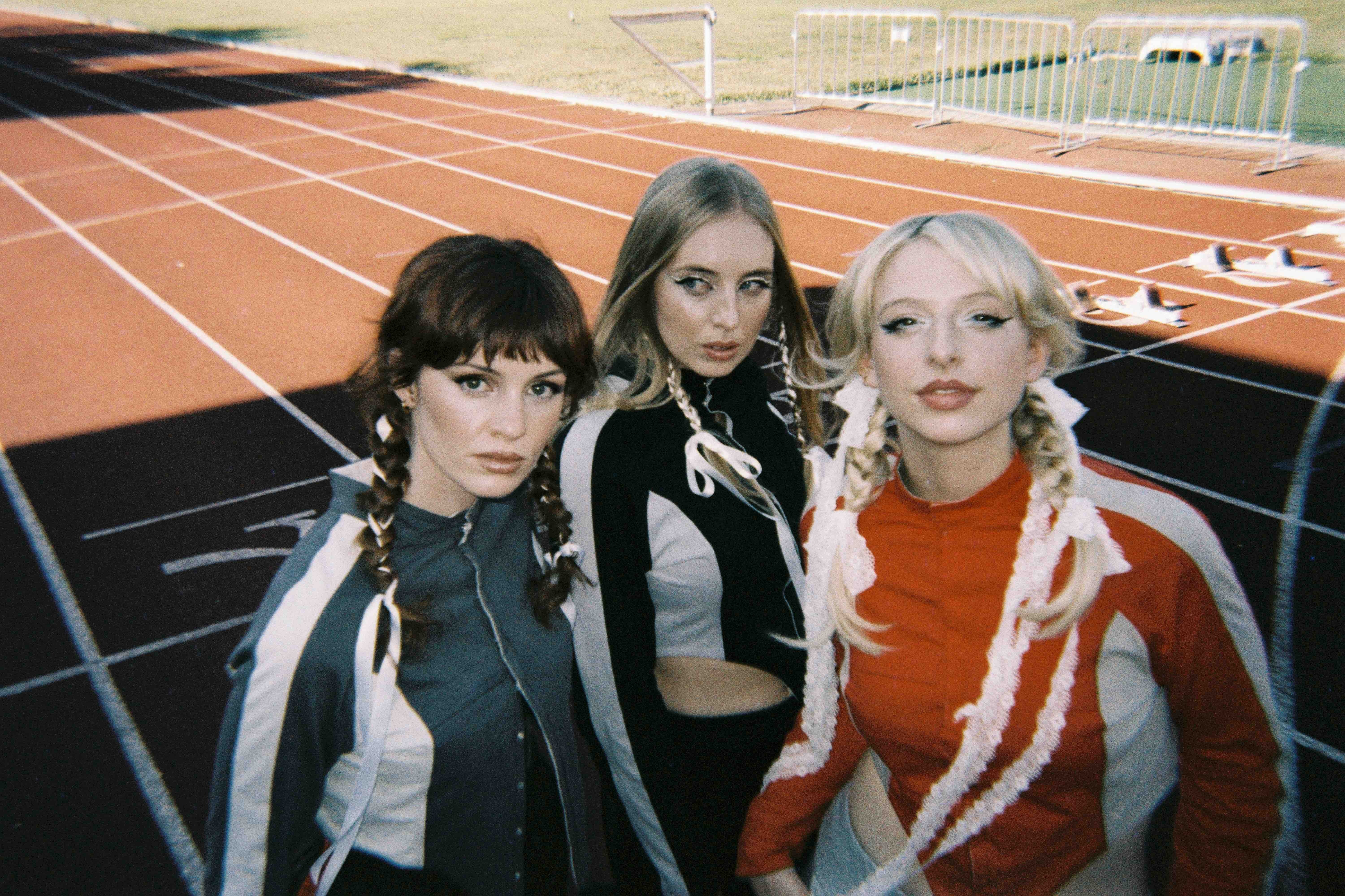 BLUSHER racer credit Charlotte Reid