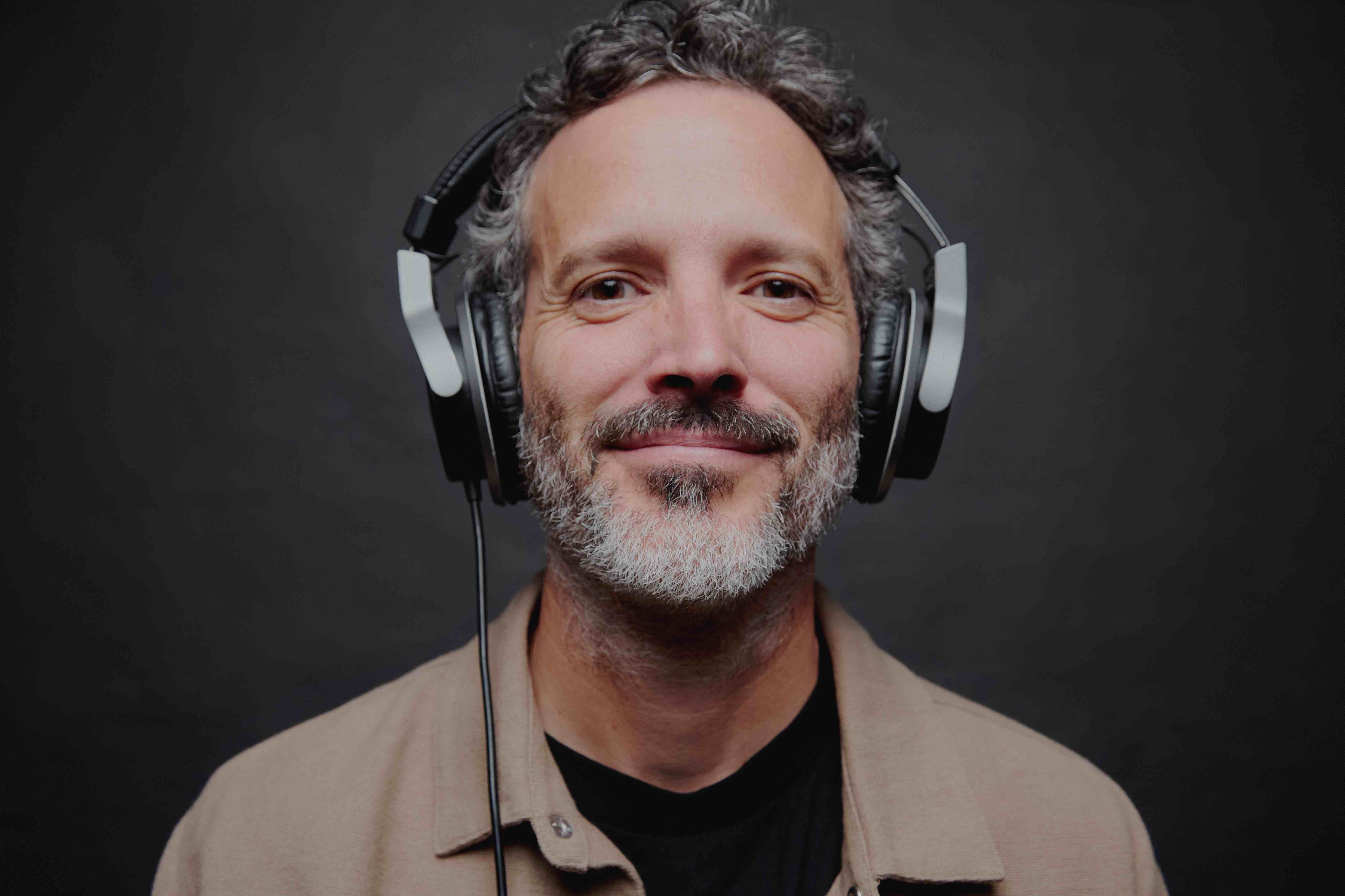 BRET MCKENZIE 2025 IZZIE AUSTIN